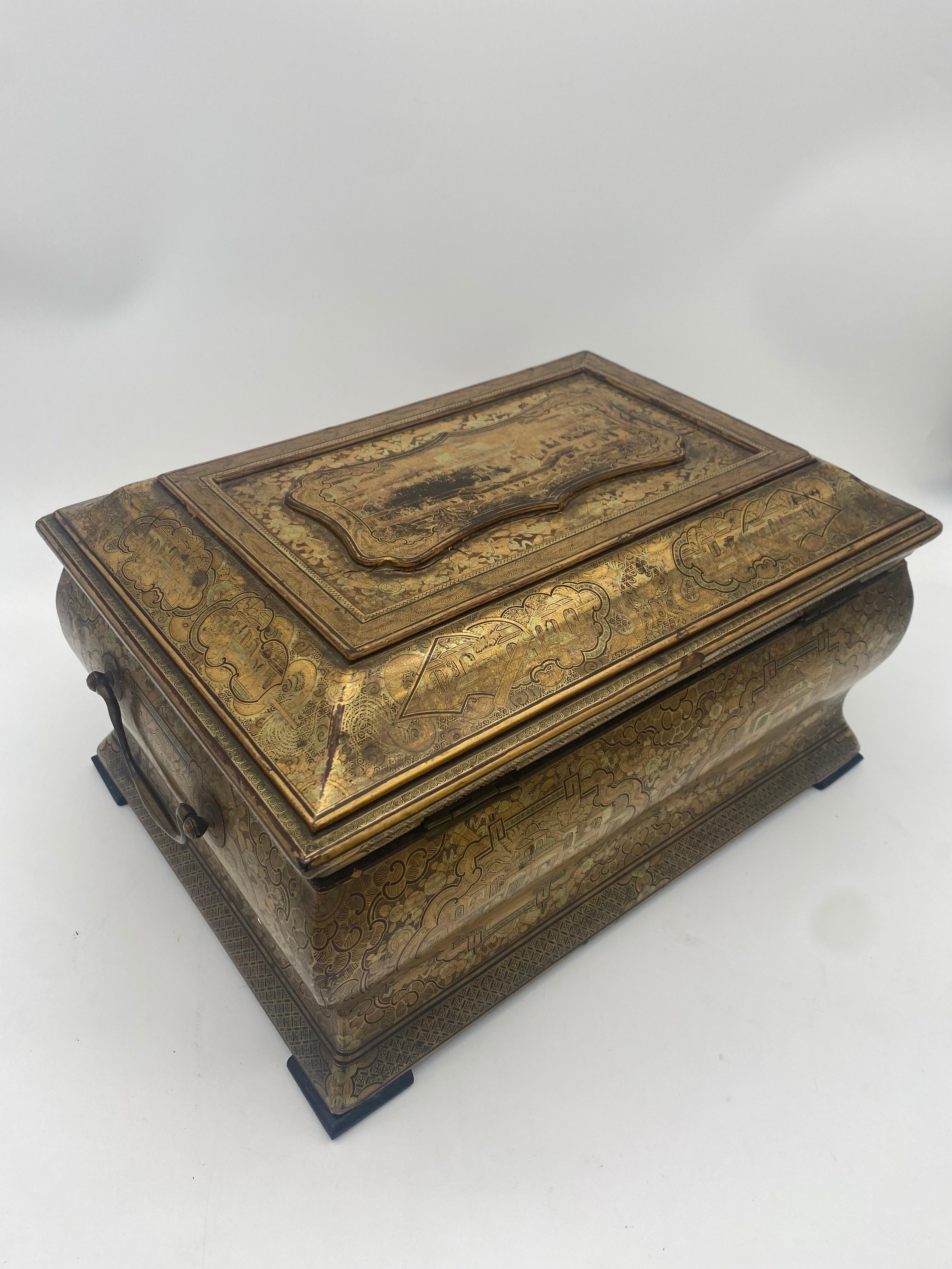 19th Century Gilt Lacquer Chinese Tea Caddy 11