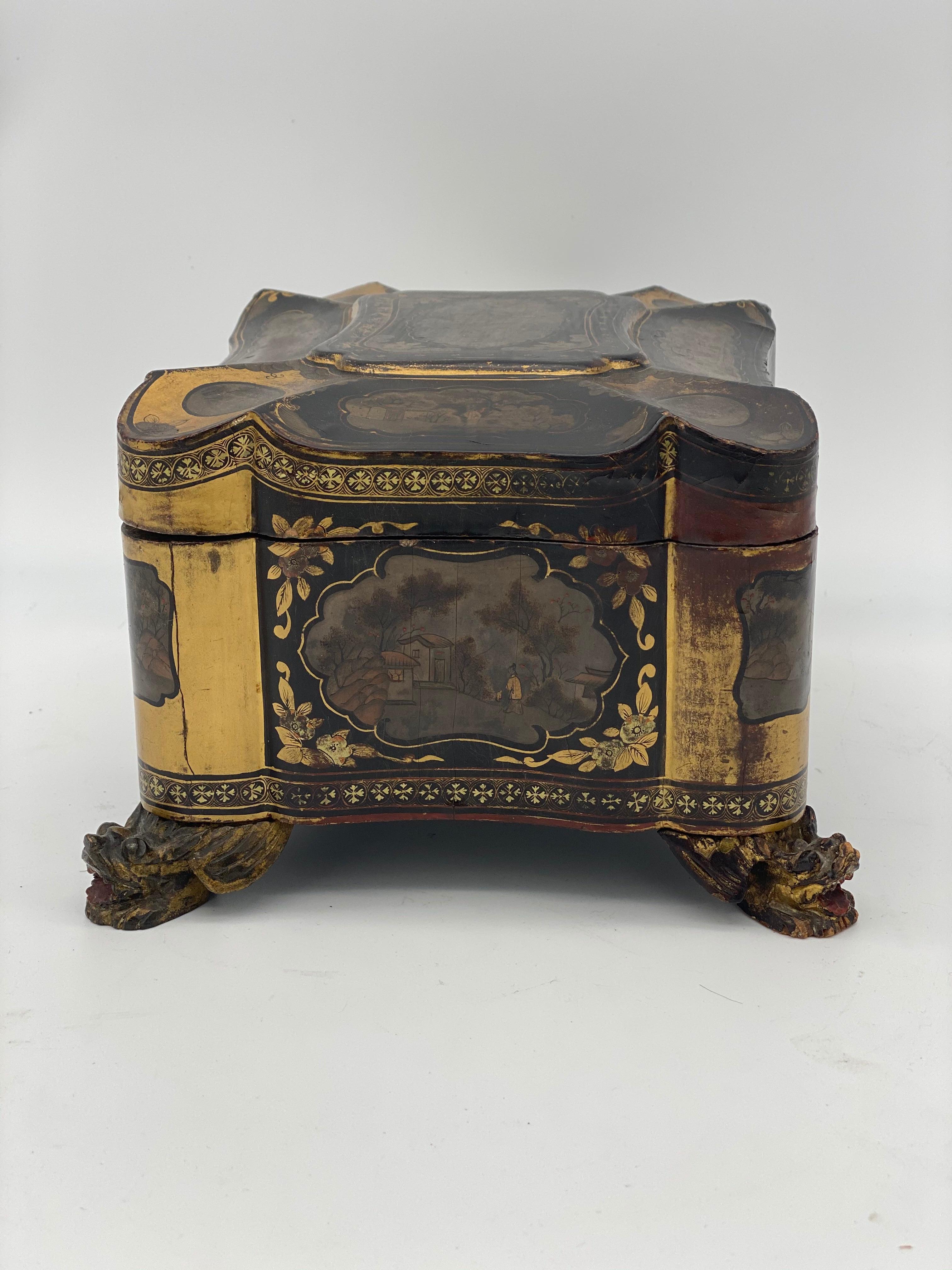 Caddy à thé chinois en laque dorée du 19ème siècle Bon état - En vente à Brea, CA