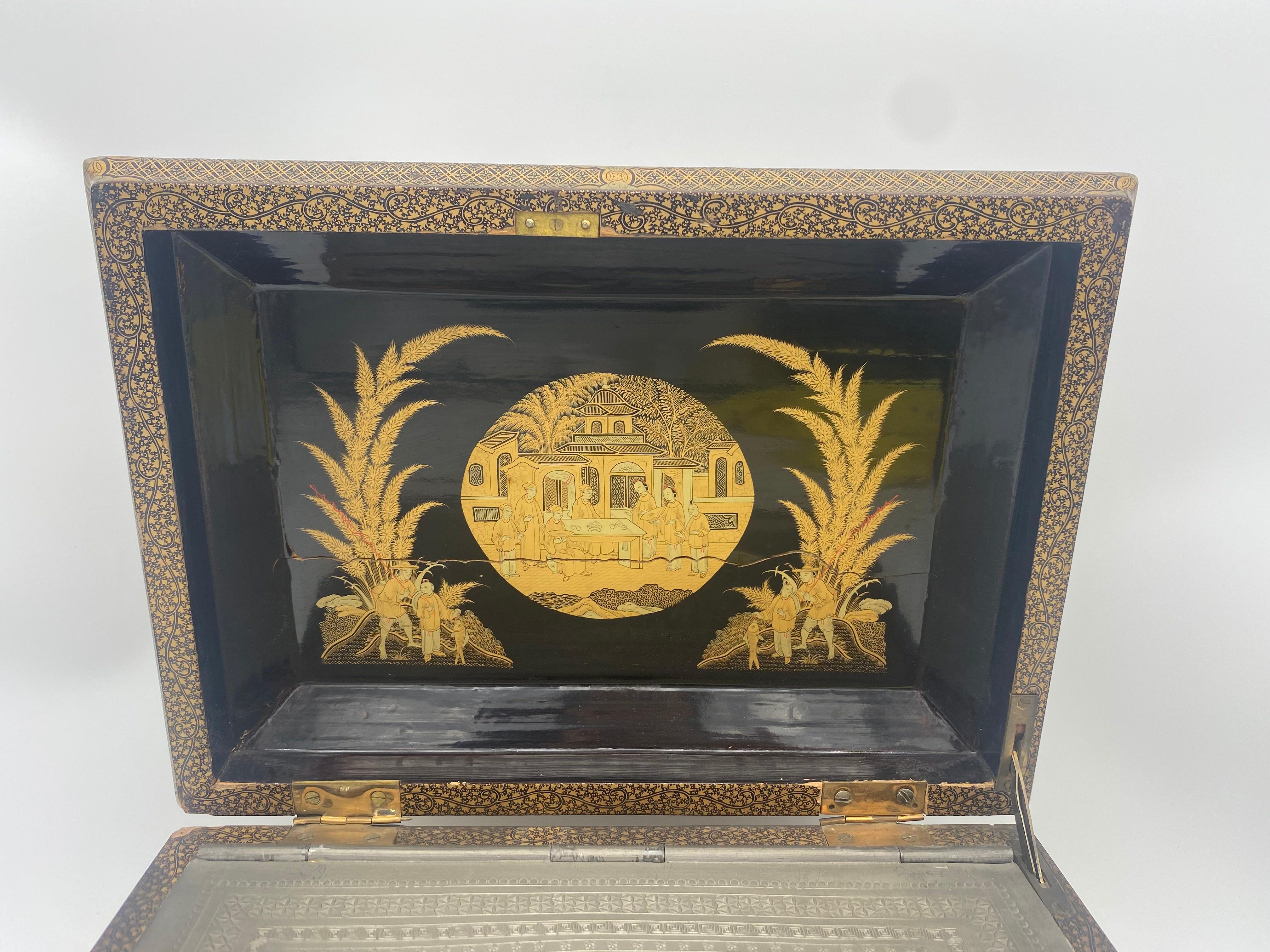 19th Century Gilt Lacquer Chinese Tea Caddy 4
