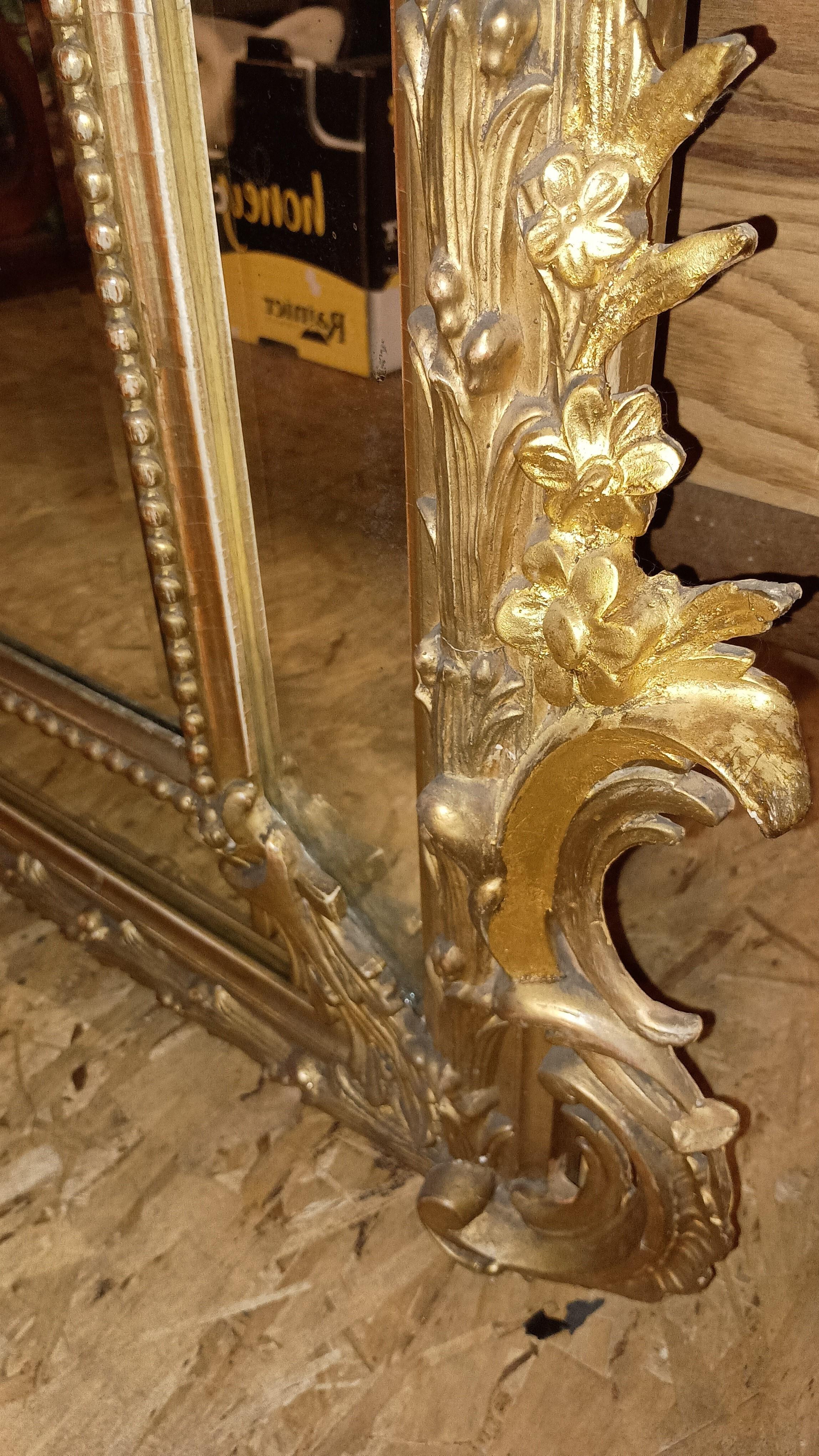 Miroir doré du 19e siècle avec verre à facettes Bon état - En vente à Clinton Twp, MI