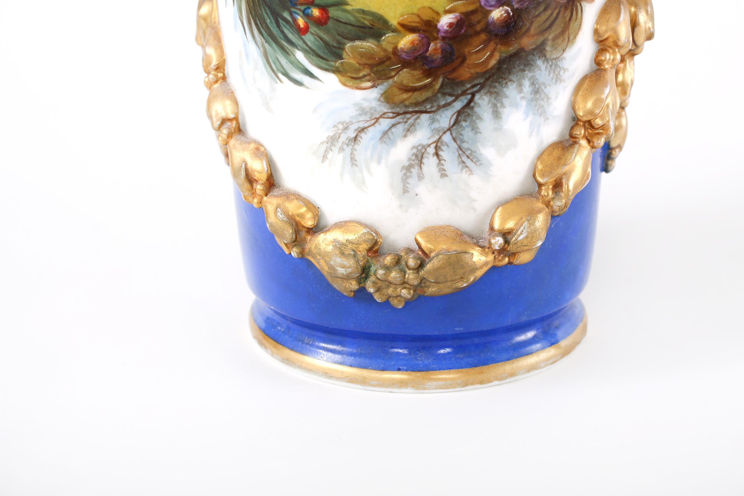 19th Century Gilt Porcelain Decorative Pair Vases For Sale 4