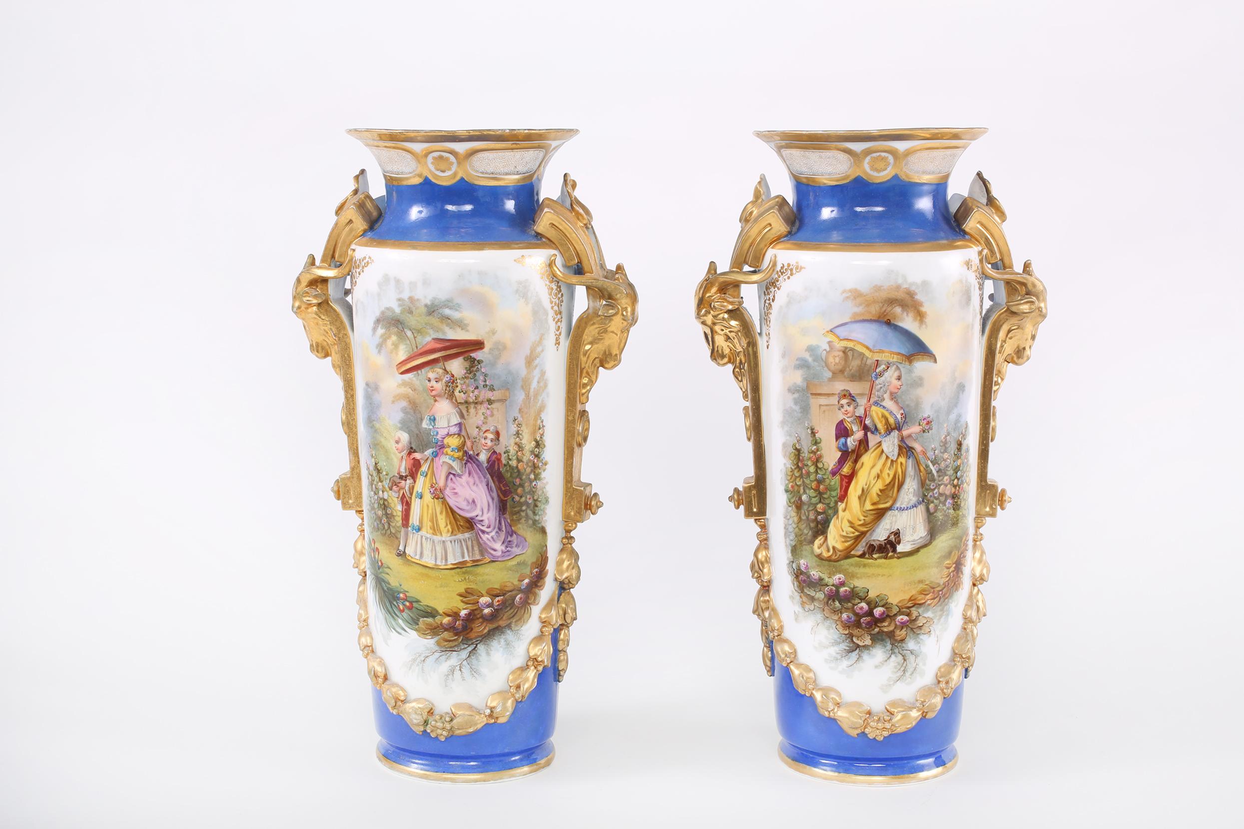 19th Century Gilt Porcelain Decorative Pair Vases For Sale 10