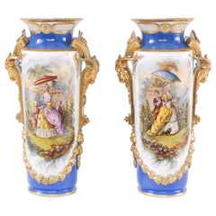 Dekoratives Paar Vasen aus vergoldetem Porzellan aus dem 19. Jahrhundert