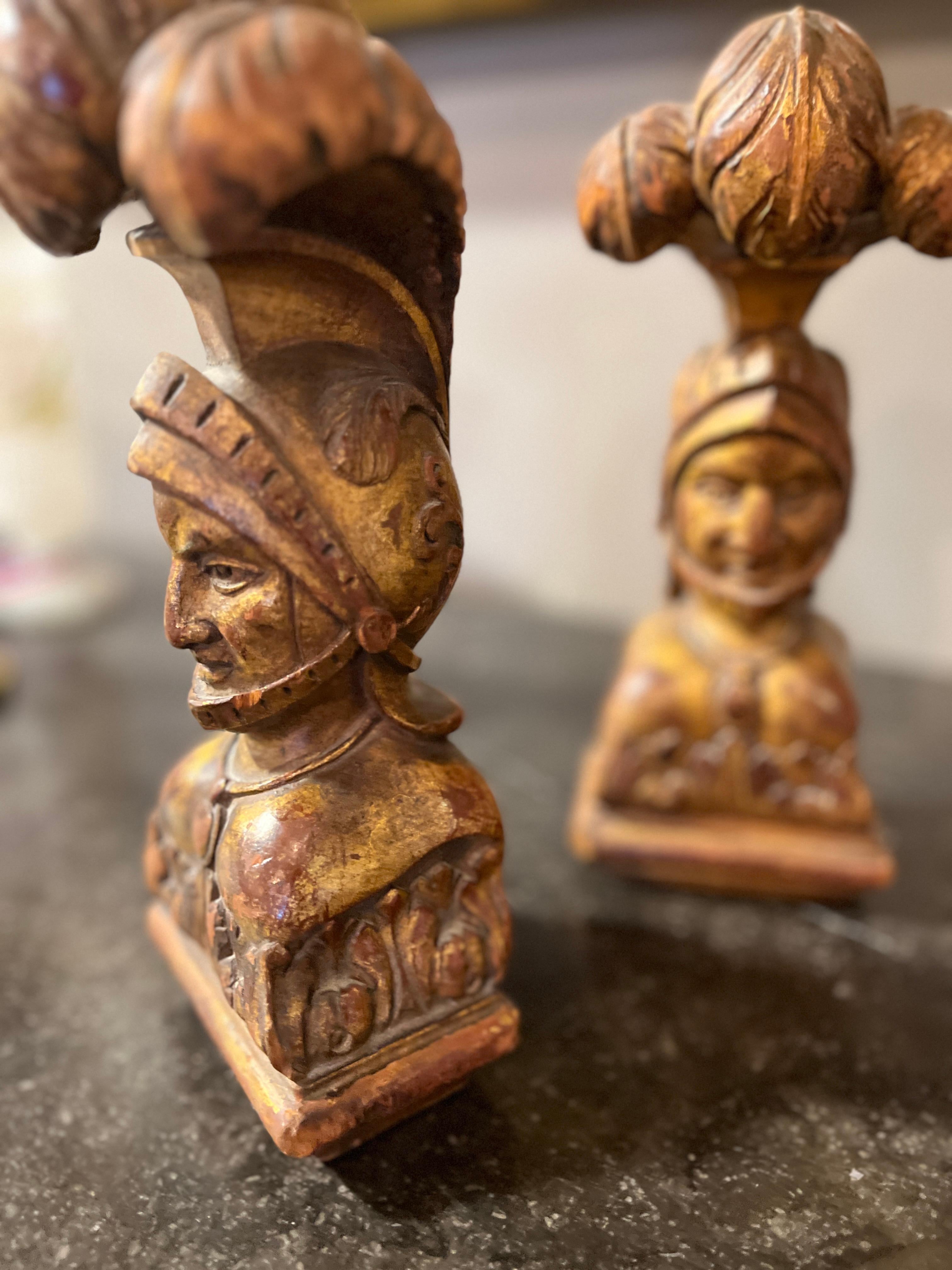 Coloniale spagnolo Conquistador in legno dorato del XIX secolo in vendita