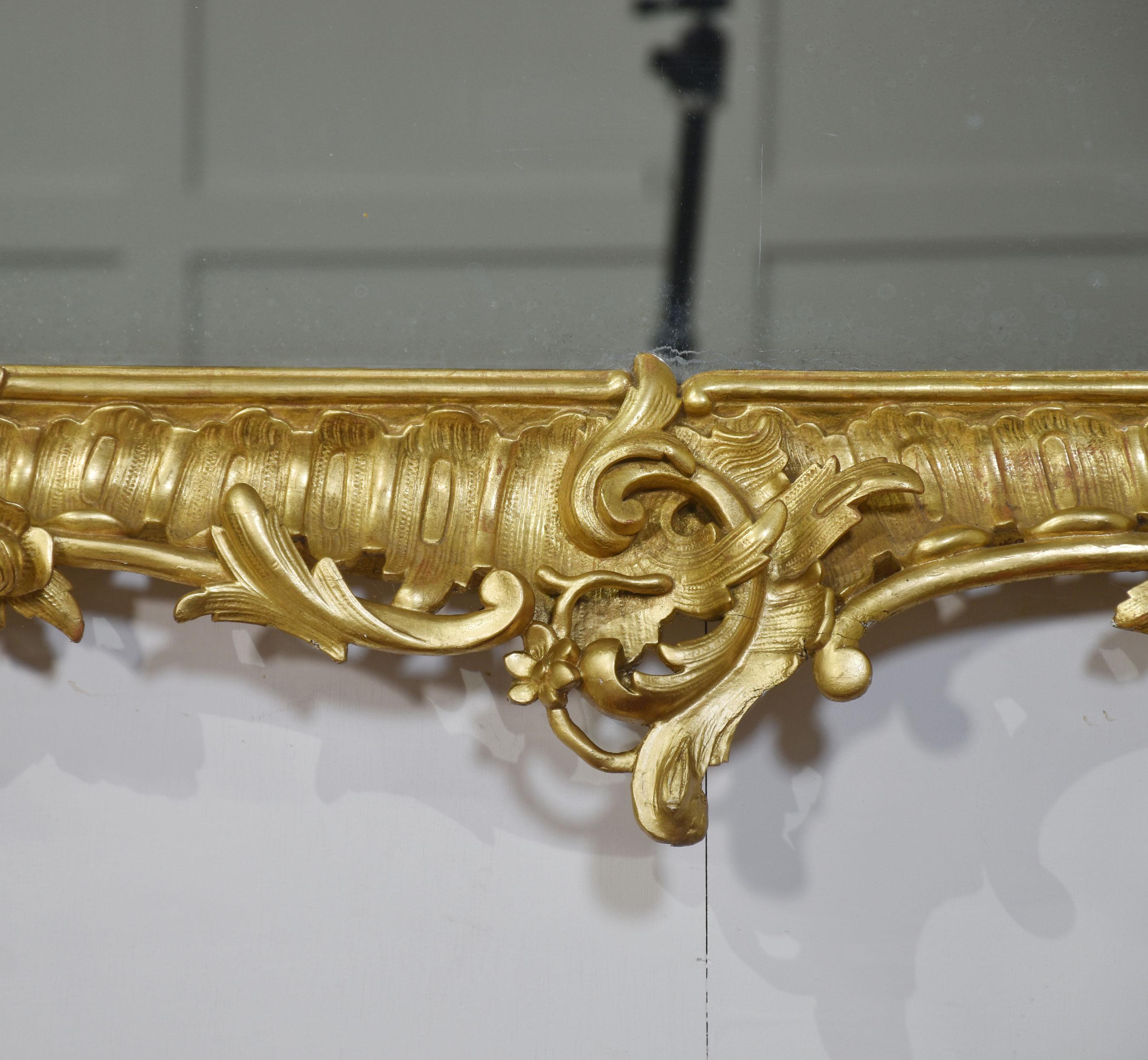 British 19th century gilt-wood rectangular wall mirror For Sale