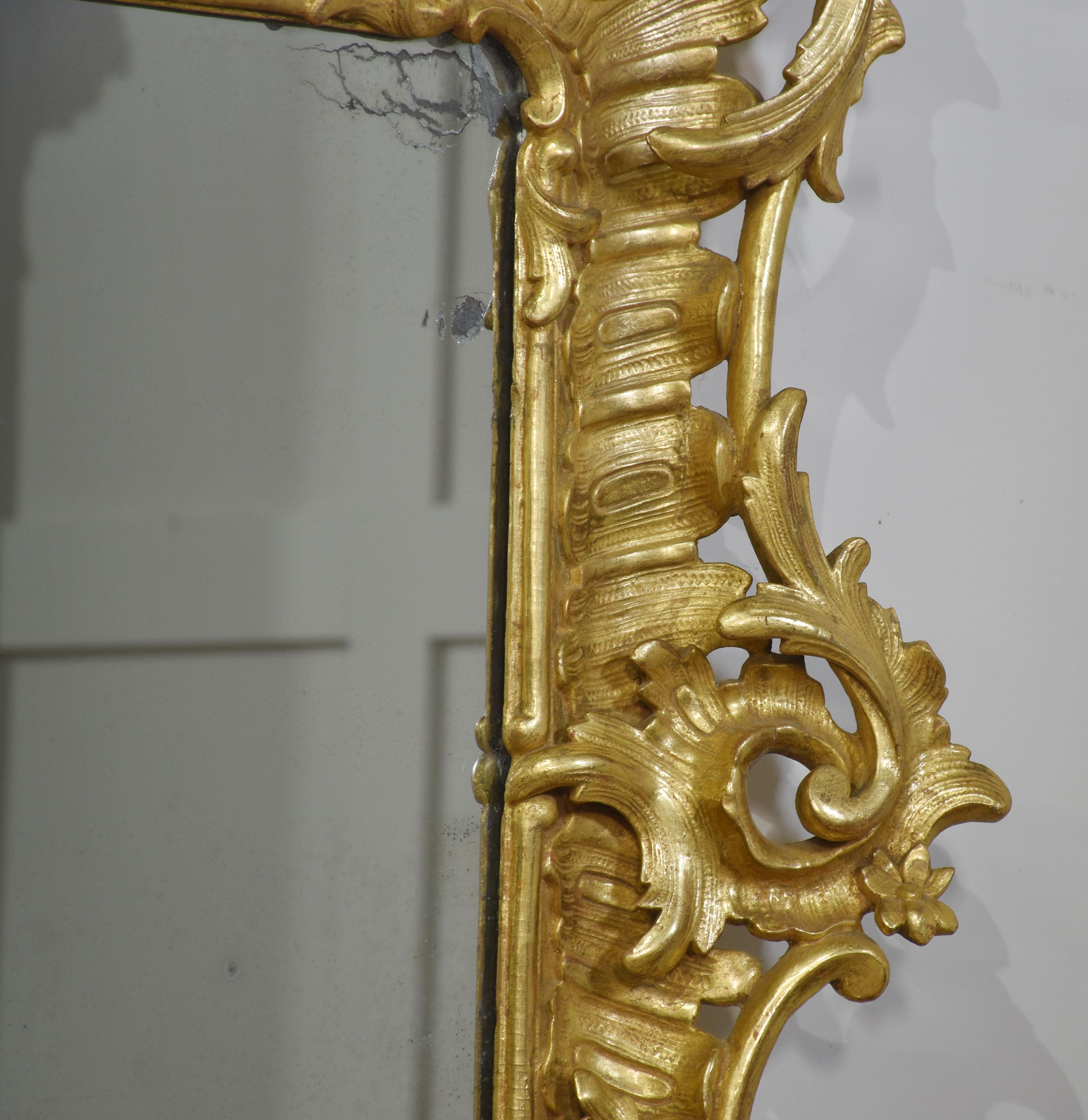 Giltwood 19th century gilt-wood rectangular wall mirror For Sale
