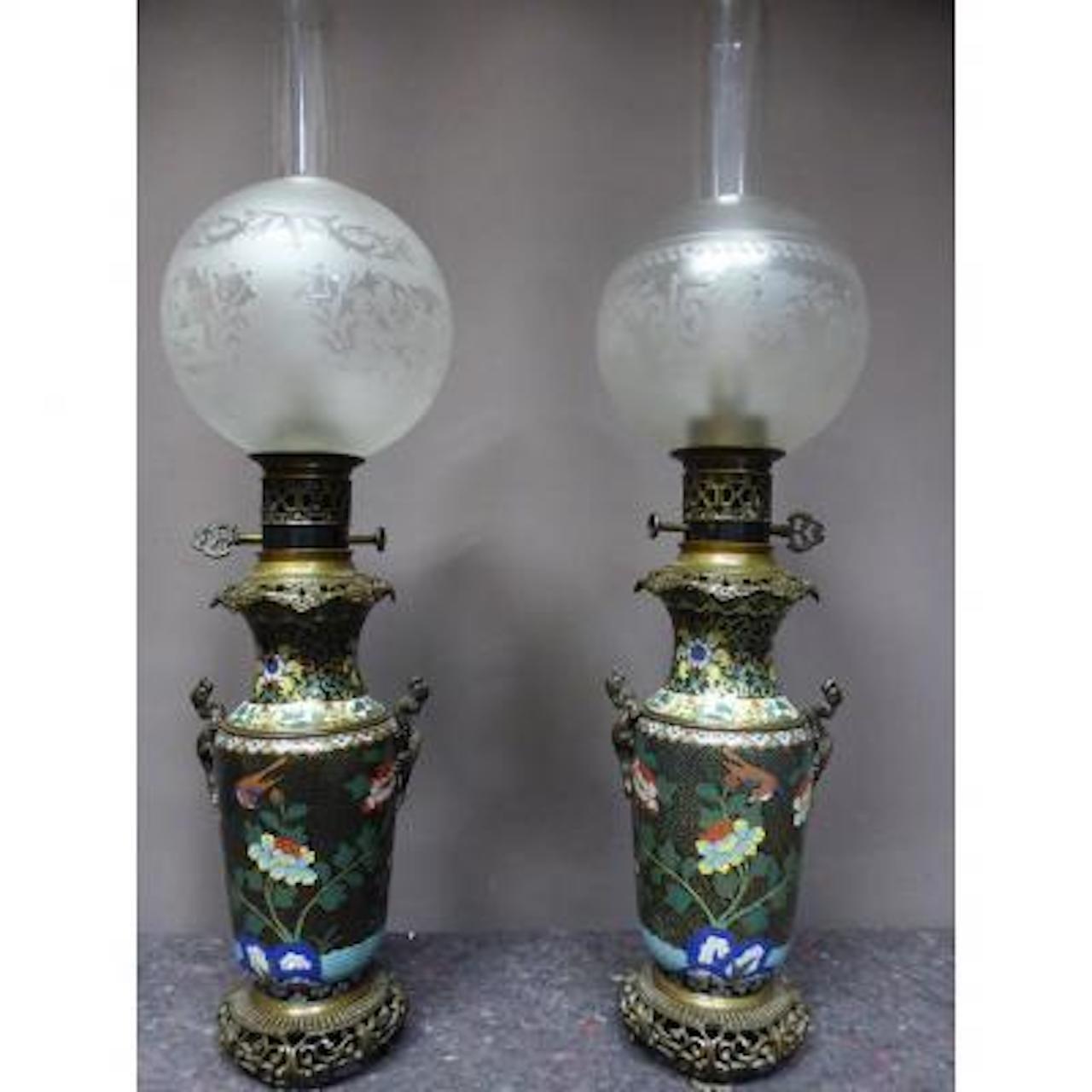 19th century Gilted Bronze and Enamel Cloisonné Pair of Table lamp 1