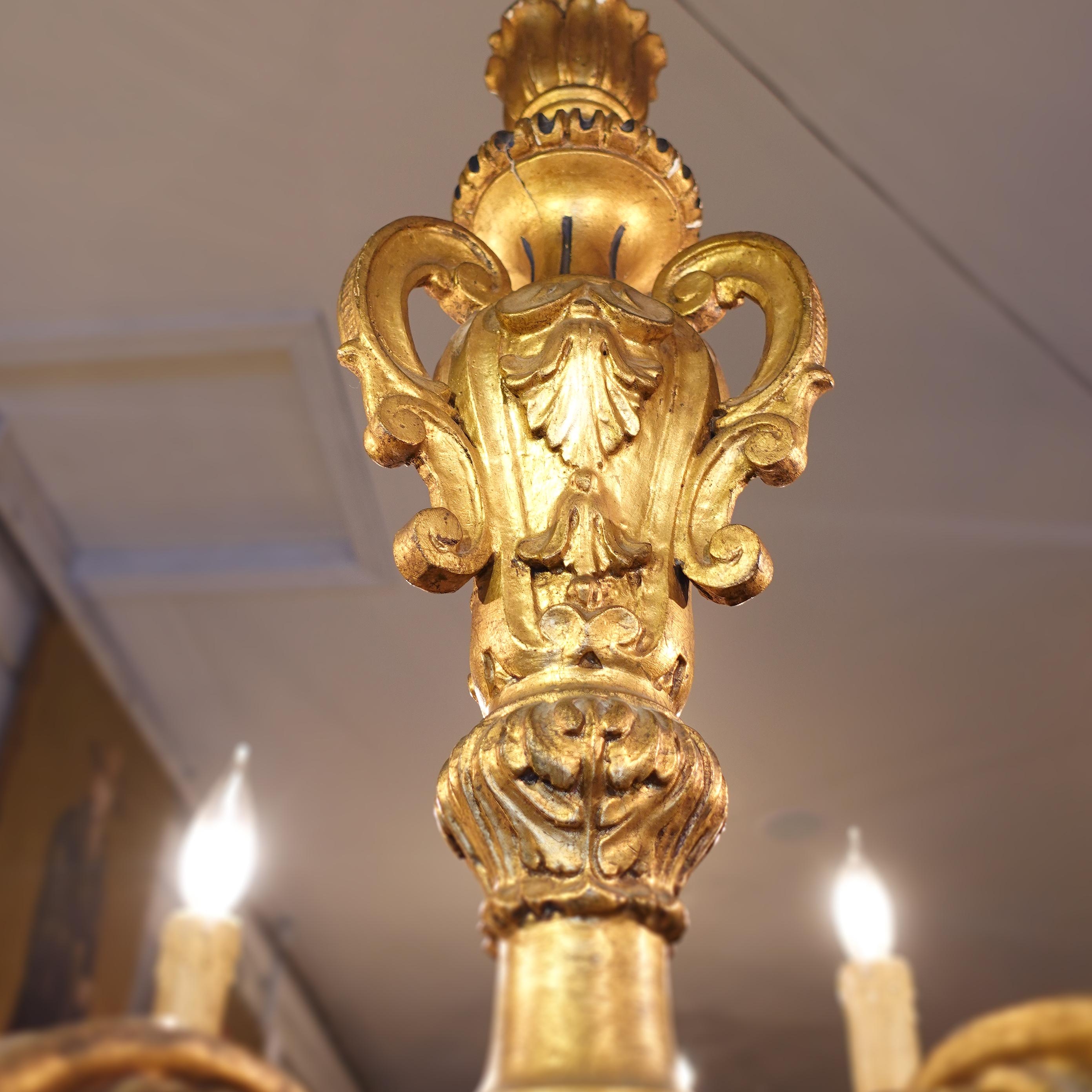 19th century Giltwood 6-light Italian Chandelier For Sale 1