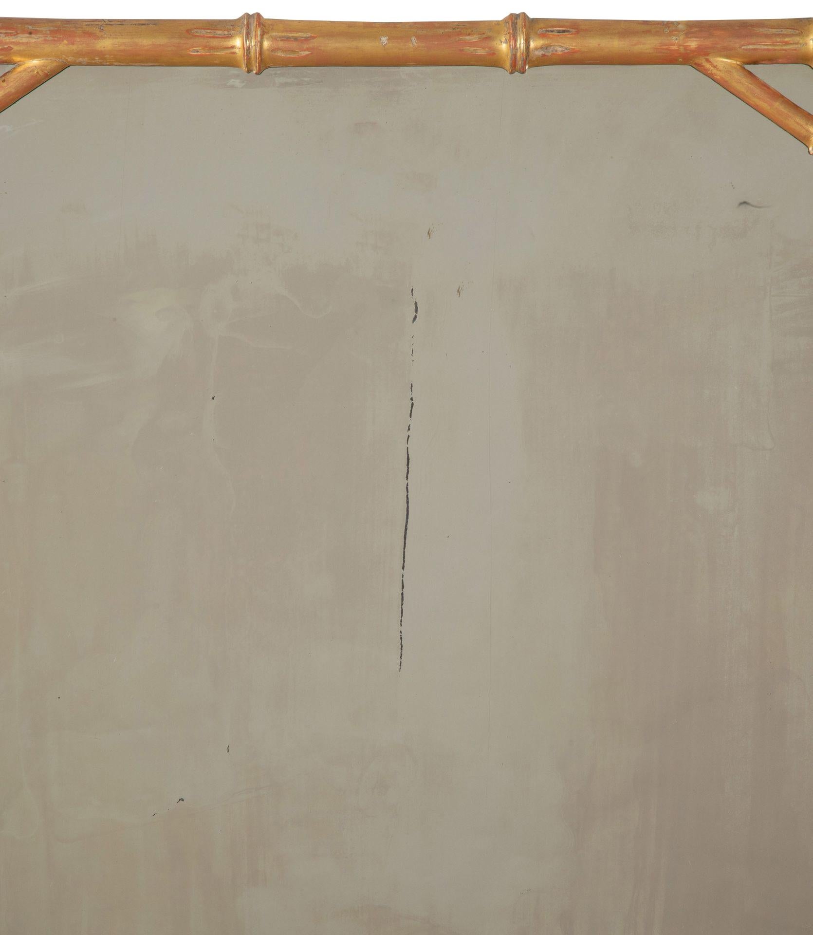 Specchio a bracci del XIX secolo in legno dorato e finto bambù in vendita 3