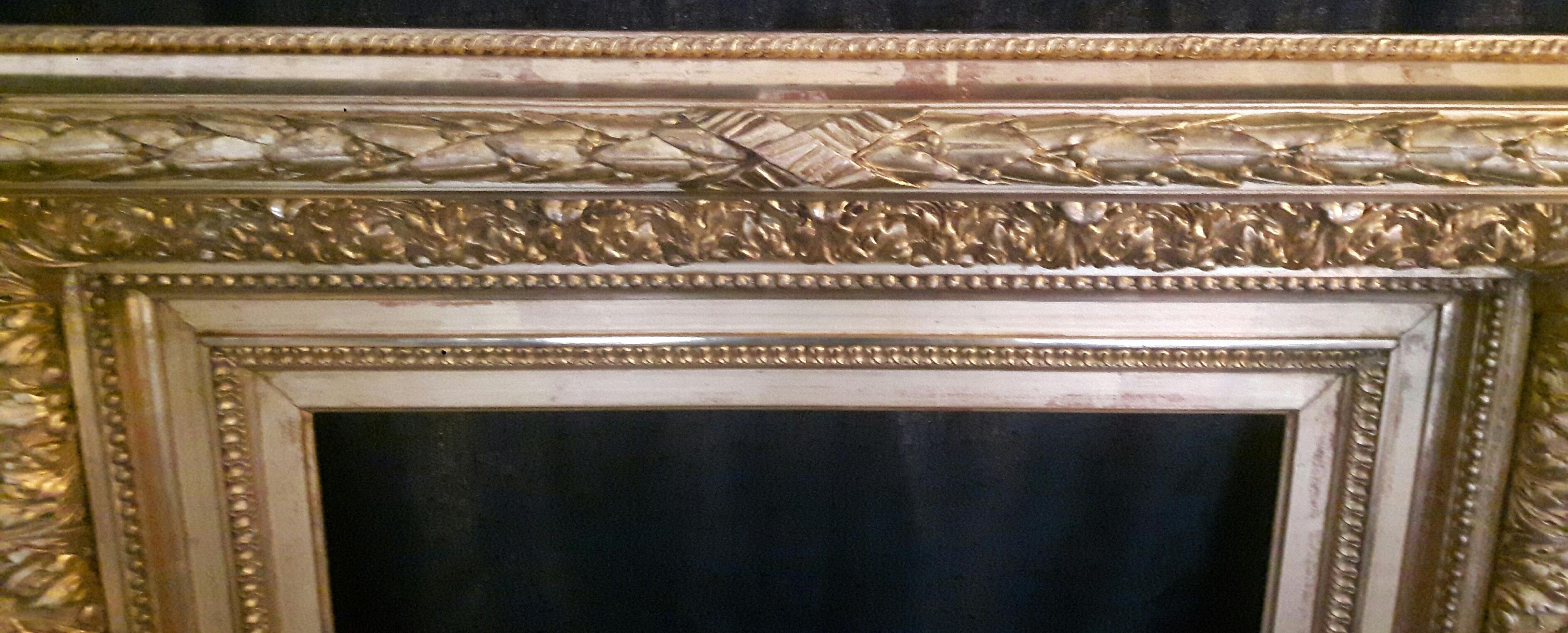 Allemand Cadre en bois doré et gesso du 19ème siècle en vente