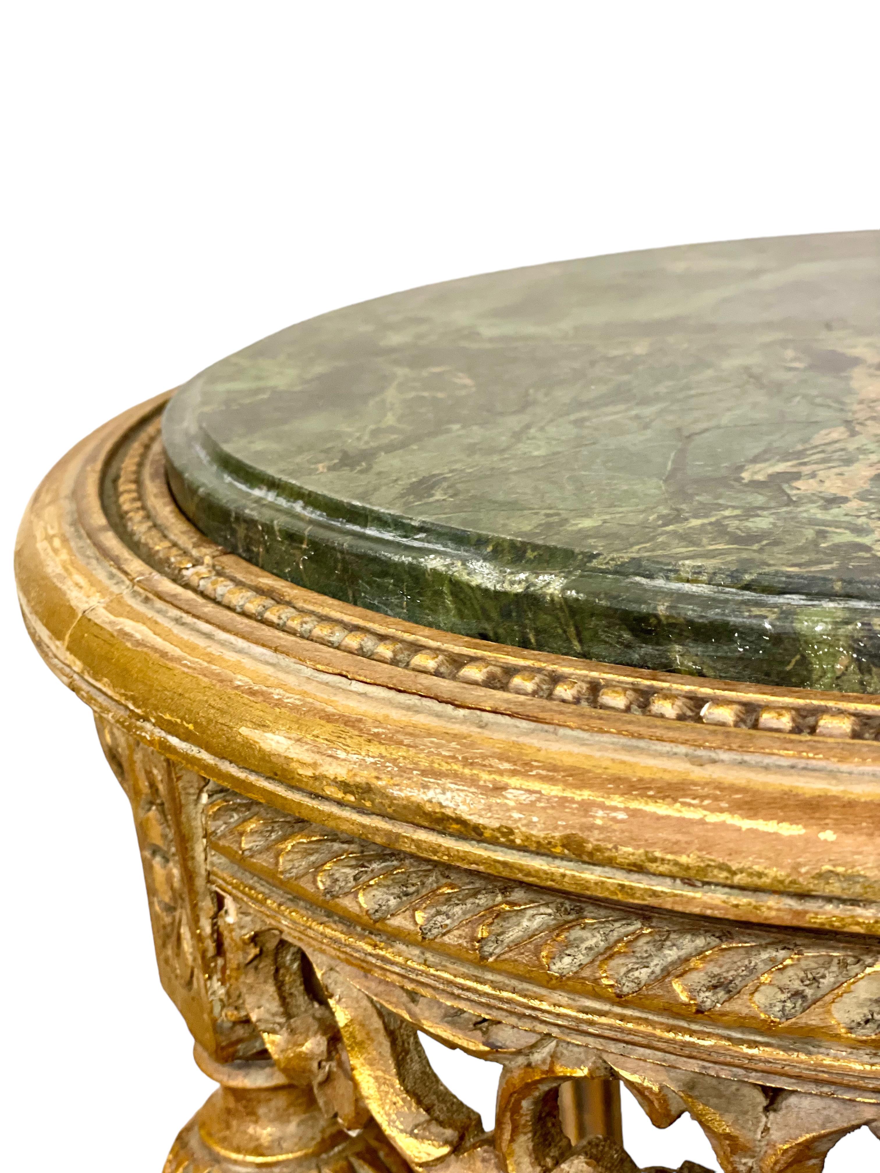 Table de Gueridon en bois doré et marbre vert du 19e siècle en vente 4