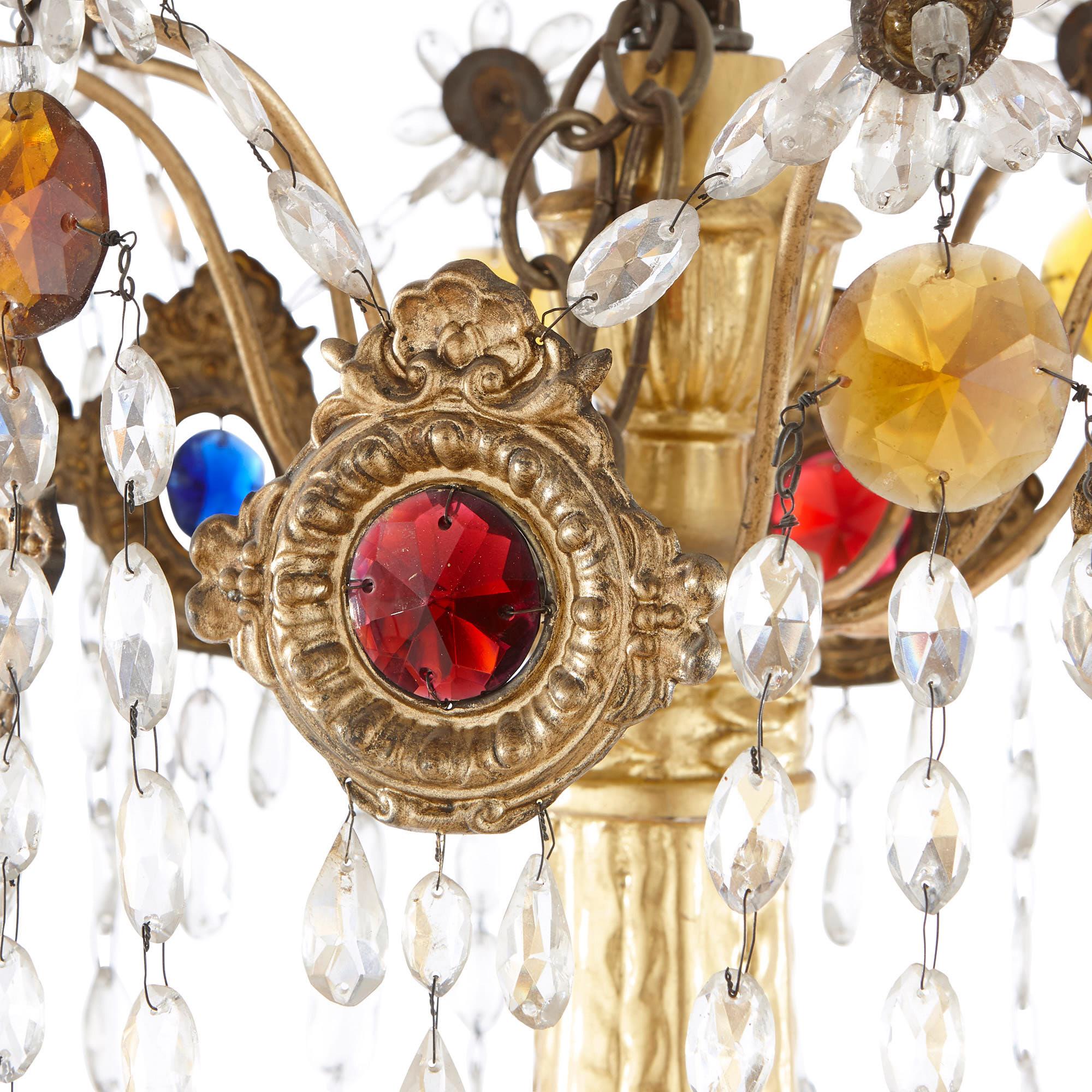 Kronleuchter aus vergoldetem Holz, Messing und mehrfarbigem geschliffenem Glas aus dem 19. Jahrhundert im Zustand „Gut“ im Angebot in London, GB