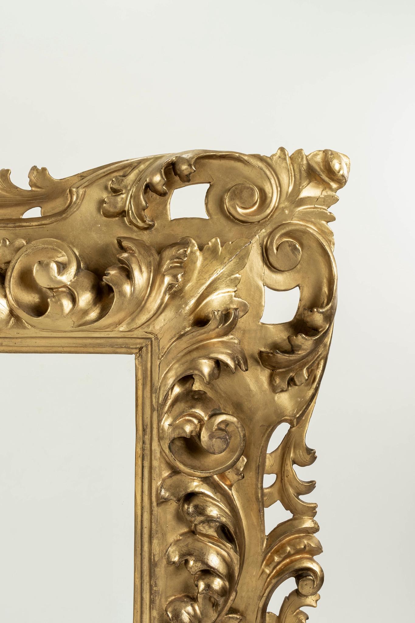 19th Century Giltwood Florentine Mirror In Good Condition For Sale In Houston, TX