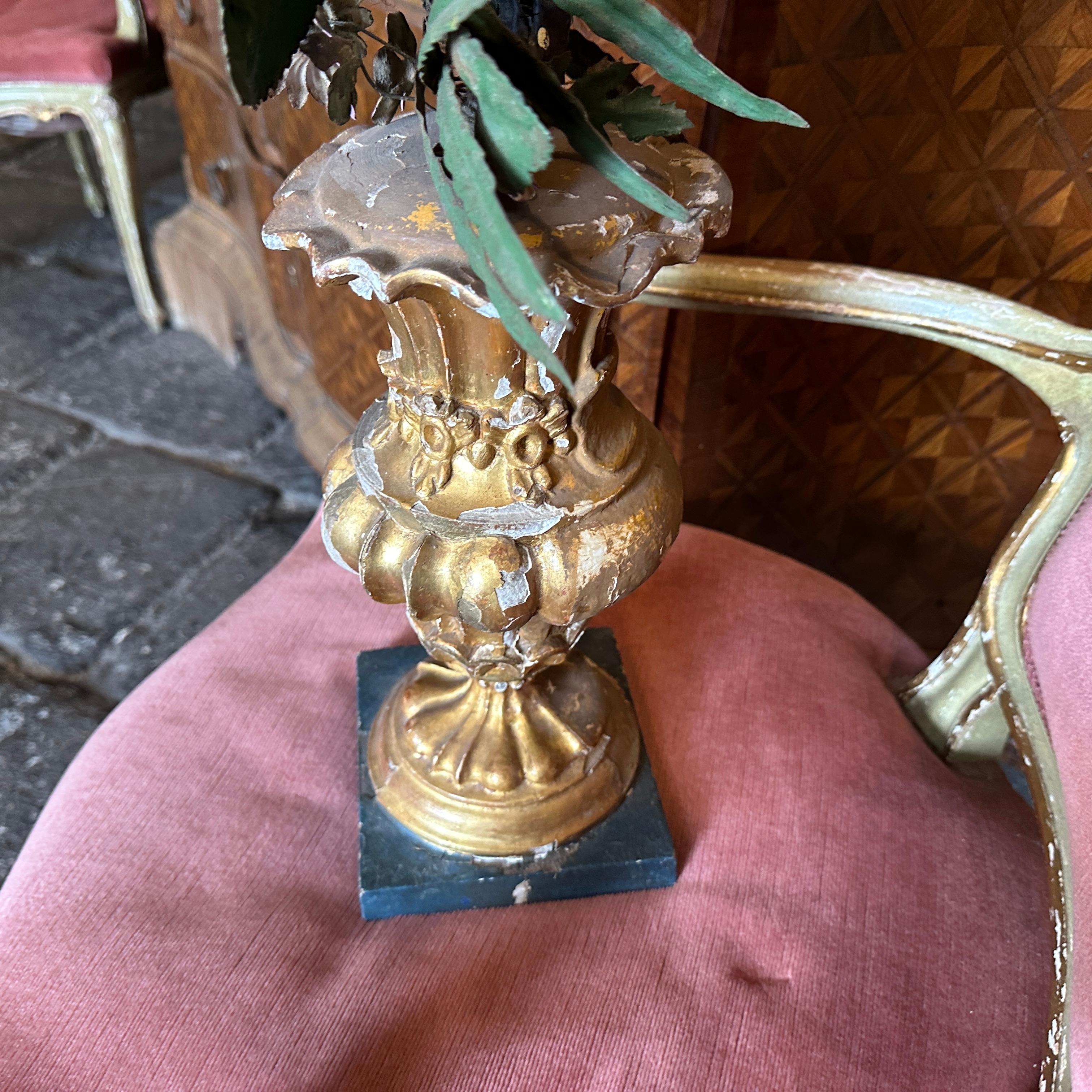 Iron 19th Century GiltWood Italian Decorative Palm Holder with Flower Composition For Sale