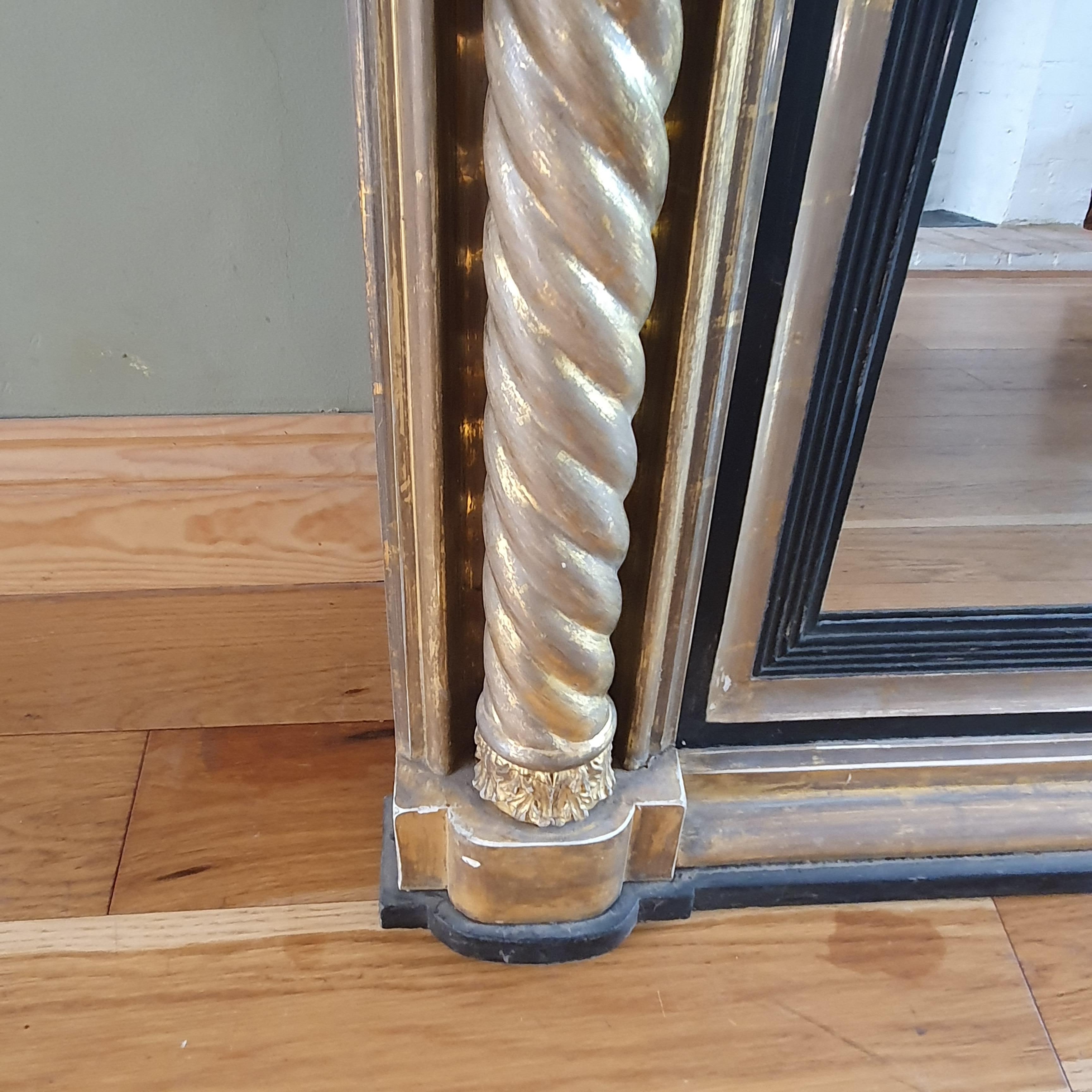 Specchio da soffitto in legno dorato del XIX secolo In condizioni buone in vendita a Godstone, GB