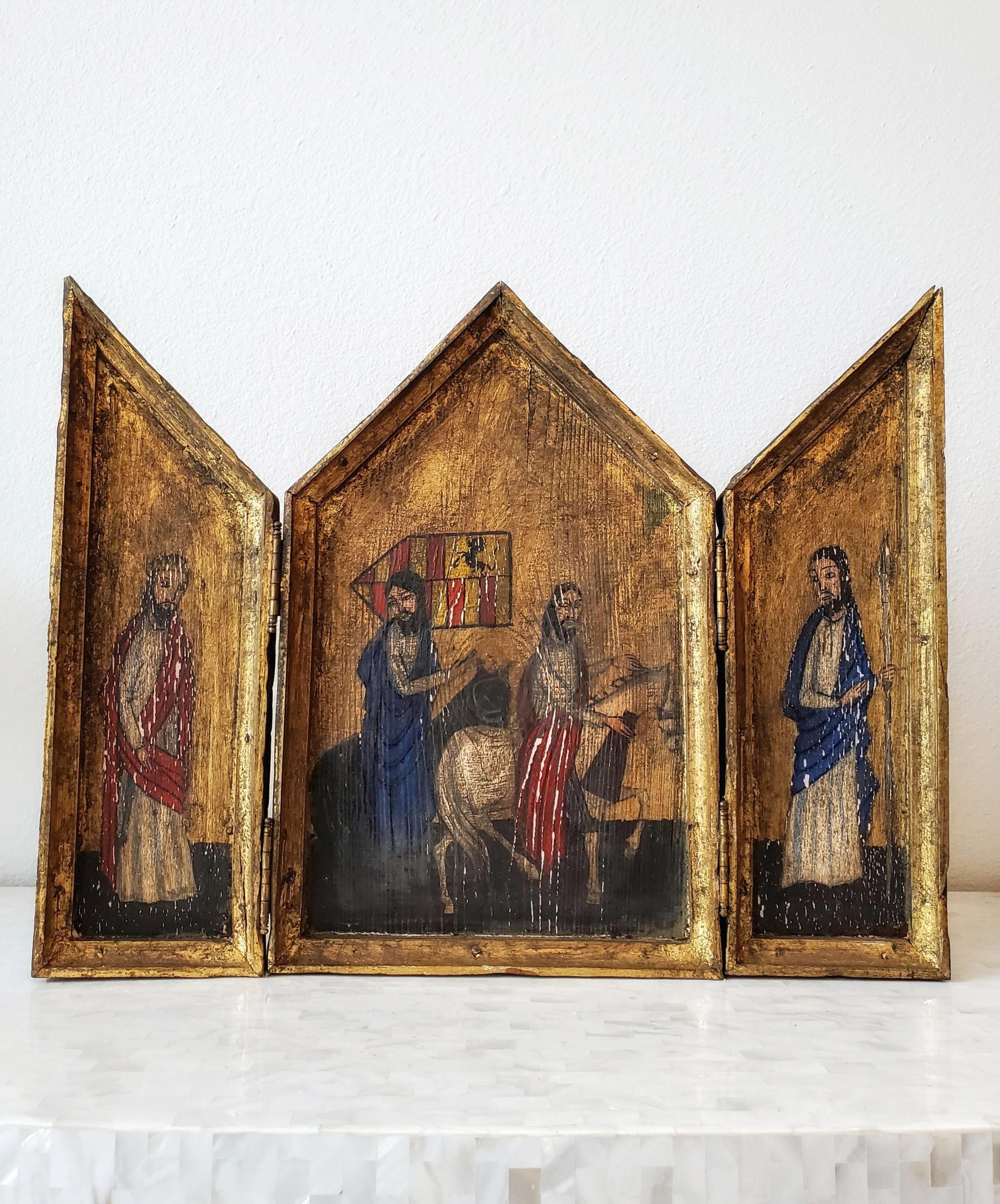Européen Triptyque d'autel religieux peint à la main du 19e siècle Icône Art ecclésiastique en vente