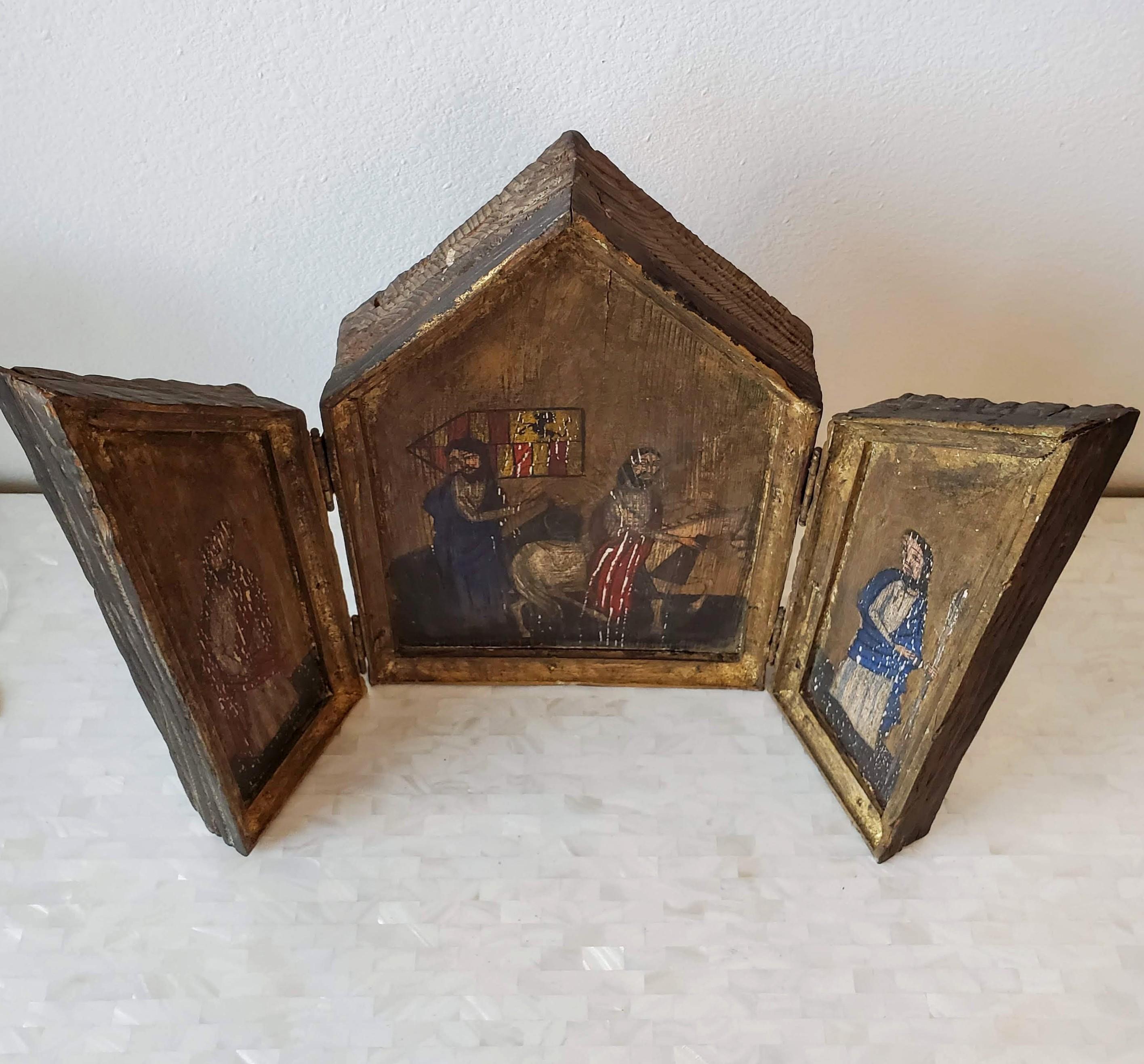 Polychromé Triptyque d'autel religieux peint à la main du 19e siècle Icône Art ecclésiastique en vente