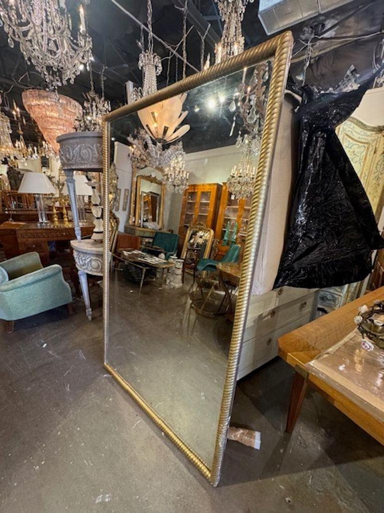 Specchio di transizione in legno dorato del XIX secolo In condizioni buone in vendita a Dallas, TX