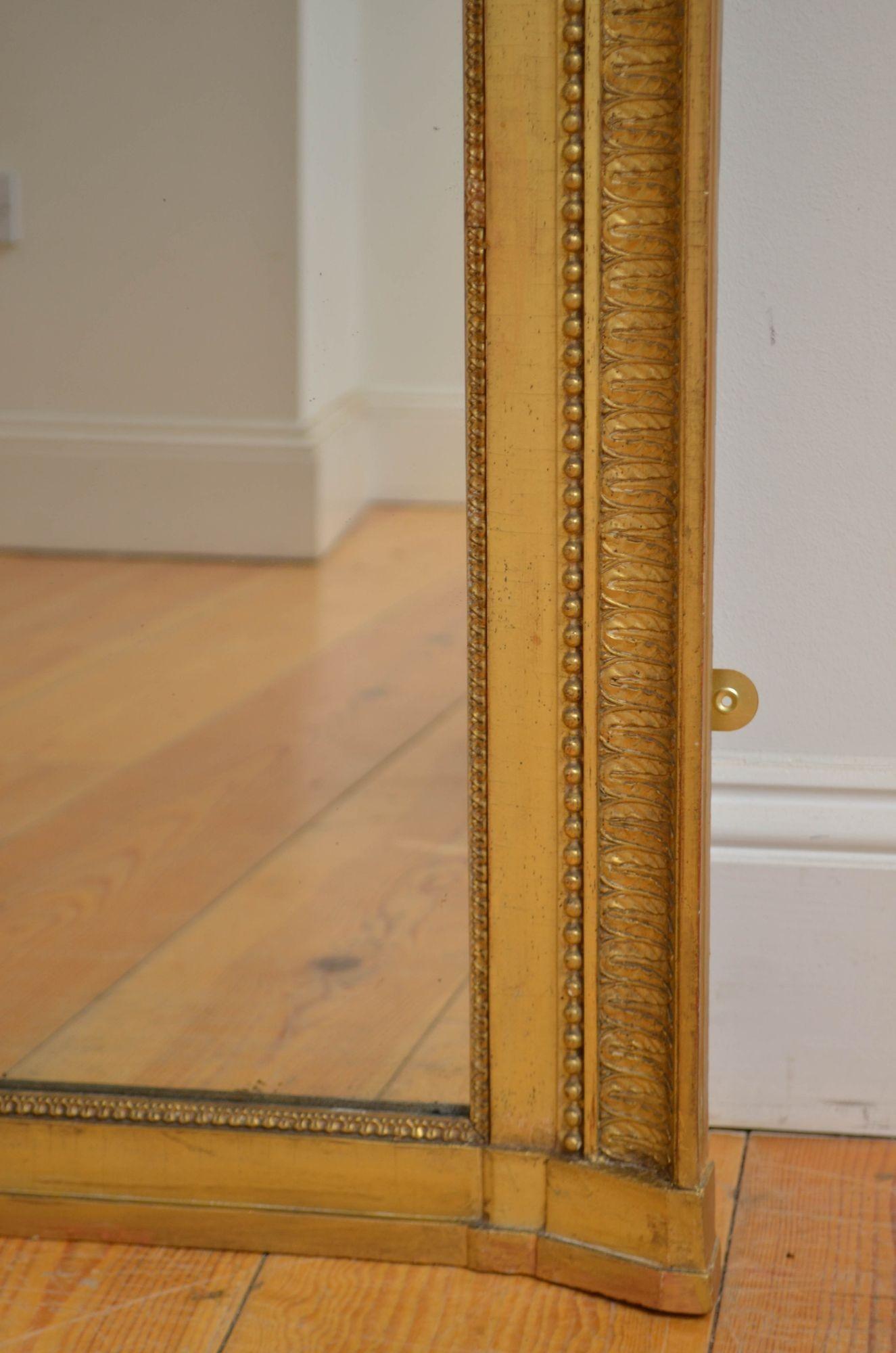 Miroir mural en bois doré du 19ème siècle H150cm en vente 5