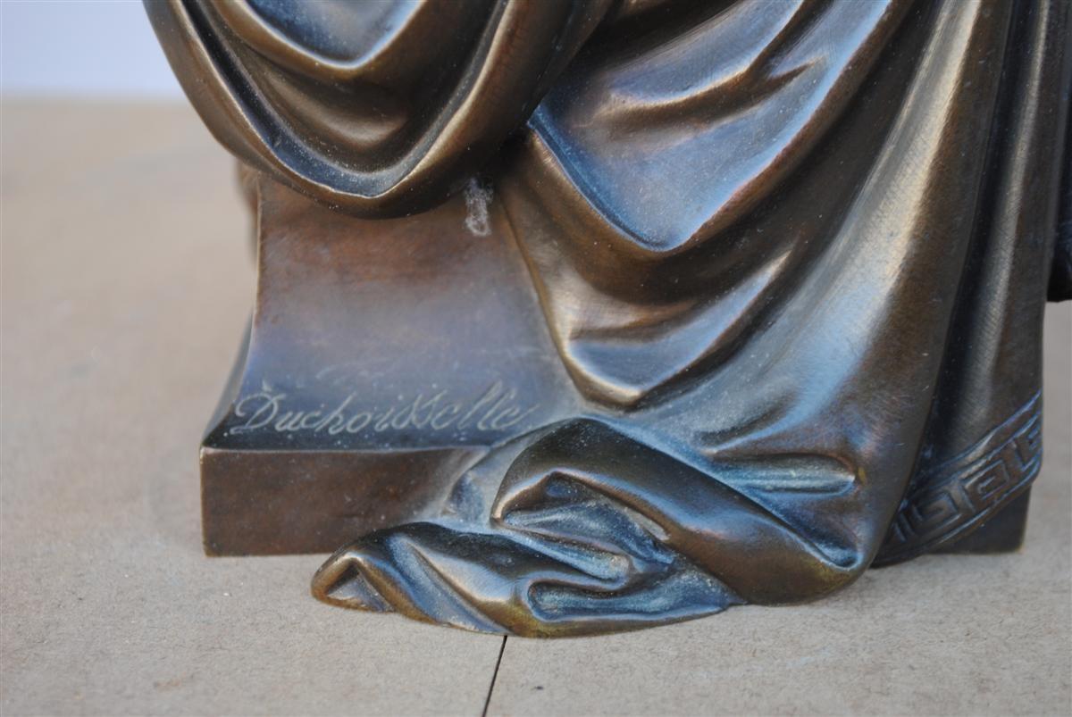 XIXe siècle Bronze du 19ème siècle « Fille avec crucifix » de Duchoiselle