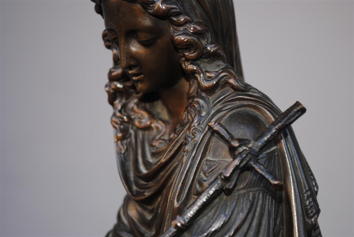Bronze du 19ème siècle « Fille avec crucifix » de Duchoiselle 1
