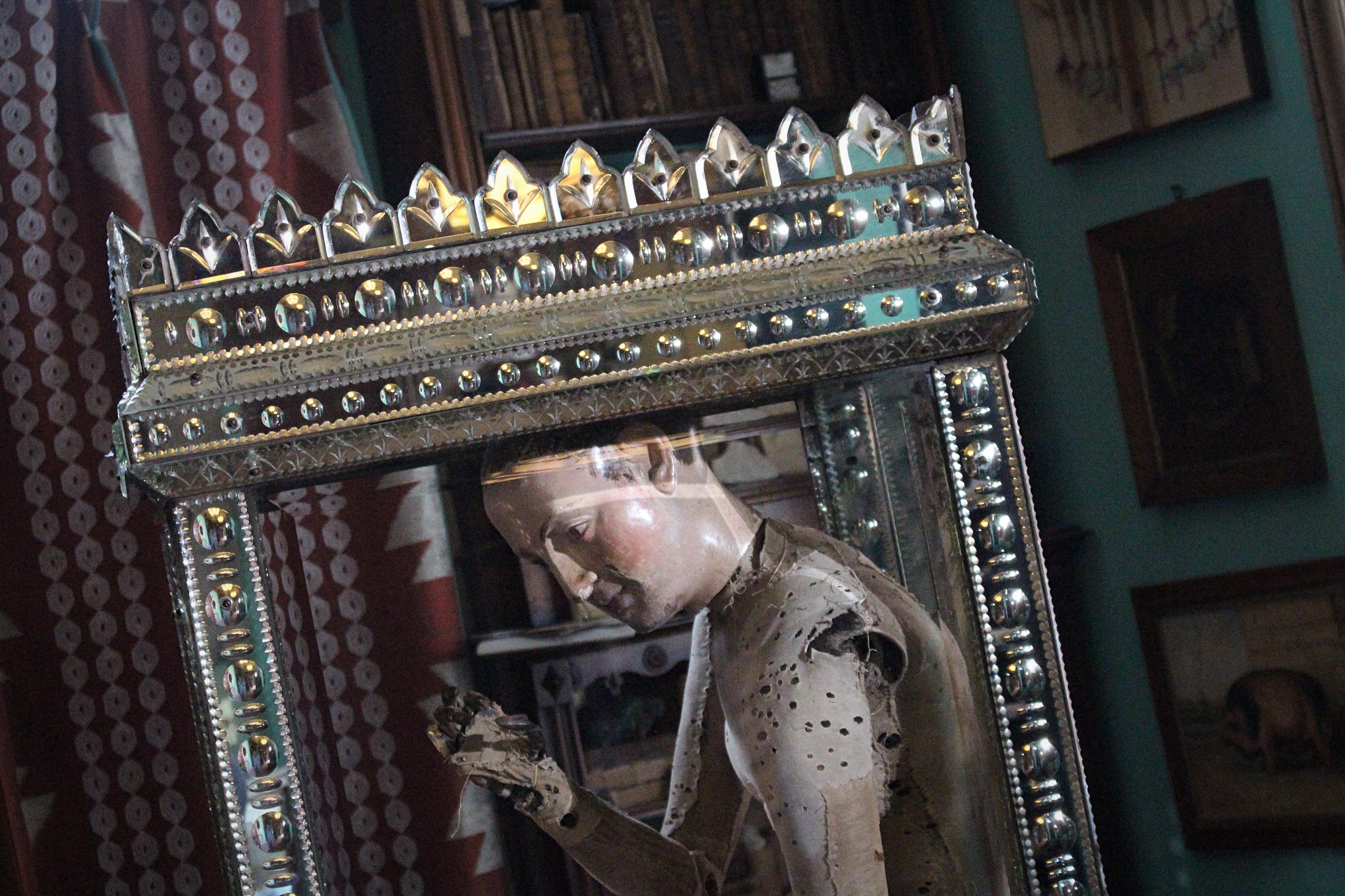 Italian 19th Century Glass & Mirrored Venetian Vitrine Display Case Curio Cabinet