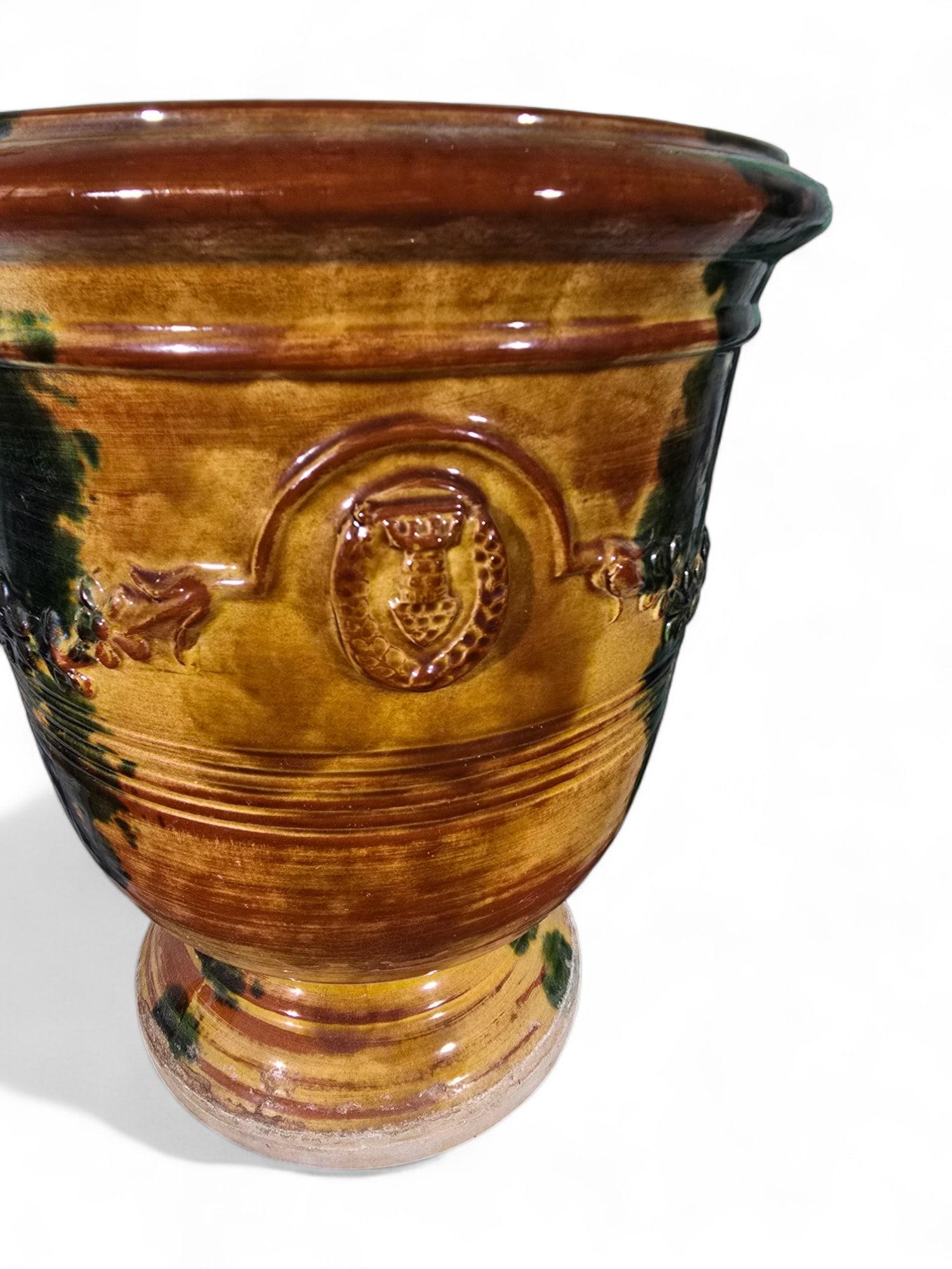 19th Century Glazed Ceramic Planter In Good Condition For Sale In Madrid, ES