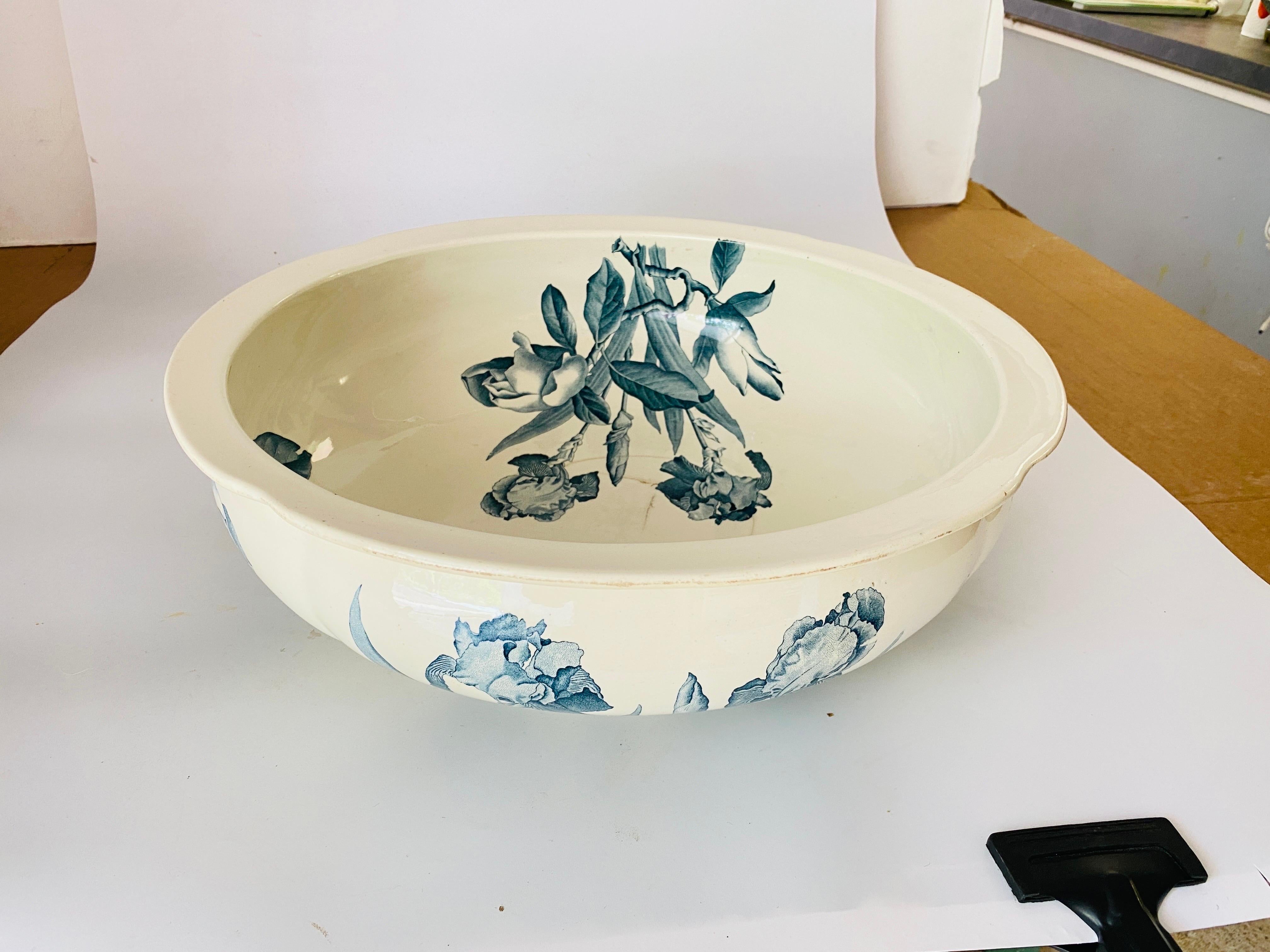 19th Century Glazed Large Ceramic Basin by Magnolia B.F.K For Sale 3