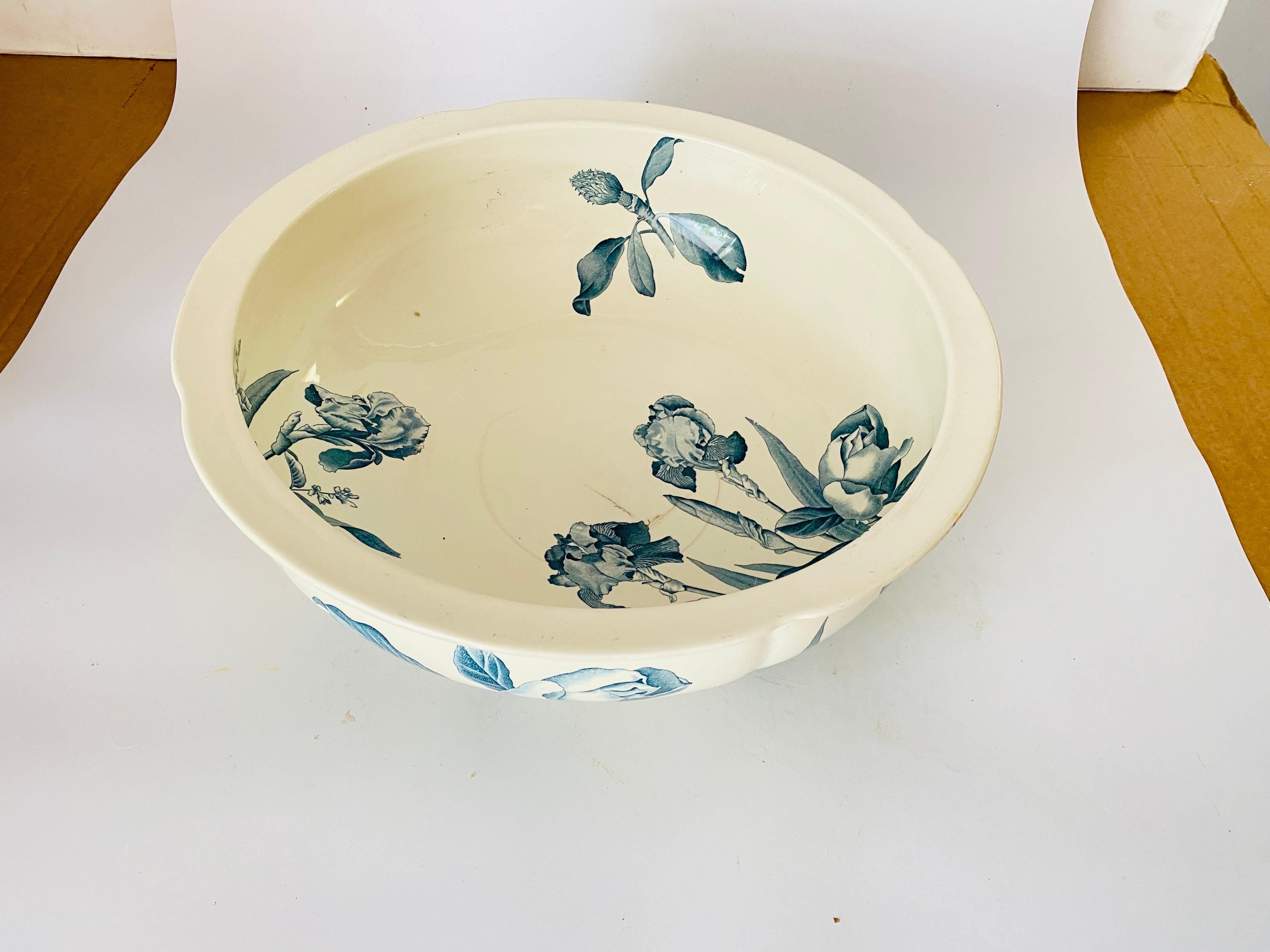 19th Century Glazed Large Ceramic Basin by Magnolia B.F.K For Sale 6