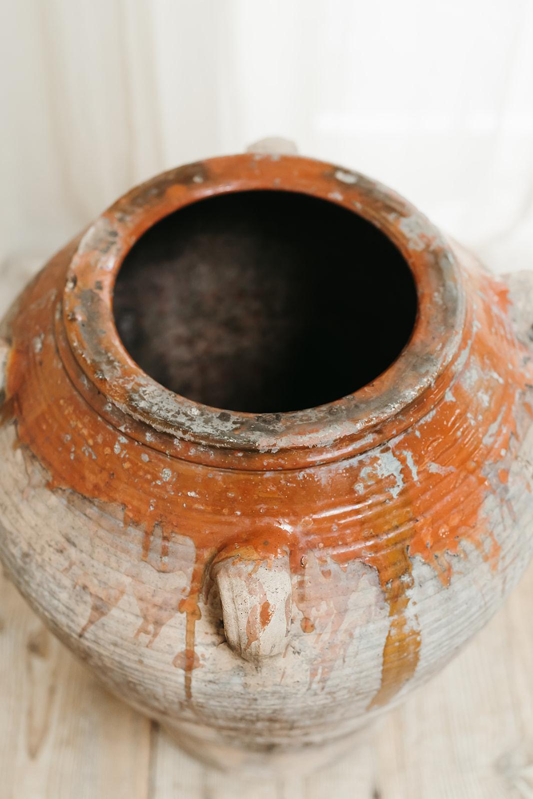 Jarre/urne à huile d'olive en terre cuite vernissée du 19e siècle  Bon état - En vente à Brecht, BE