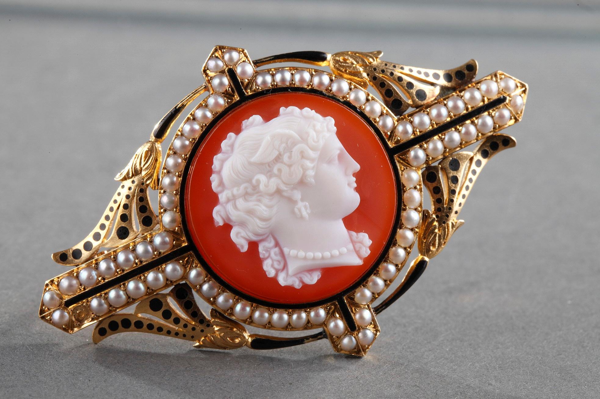 antique cameo brooch value