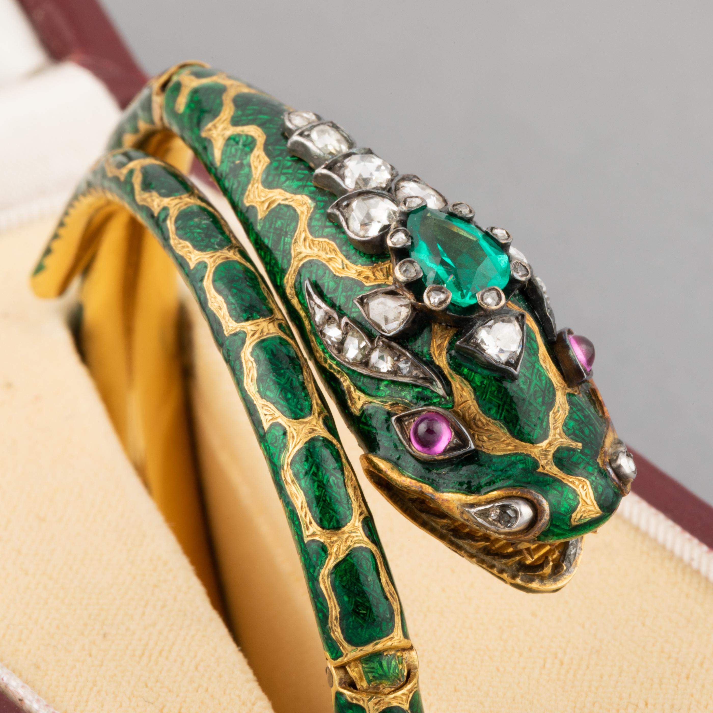 Pear Cut 19th Century Gold Enamel Diamonds and Enamel Bracelet For Sale