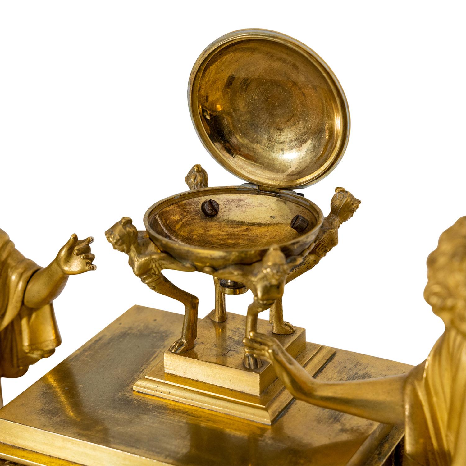 Horloge de table en bronze doré Empire français du 19e siècle - Pendule ancienne Bon état - En vente à West Palm Beach, FL
