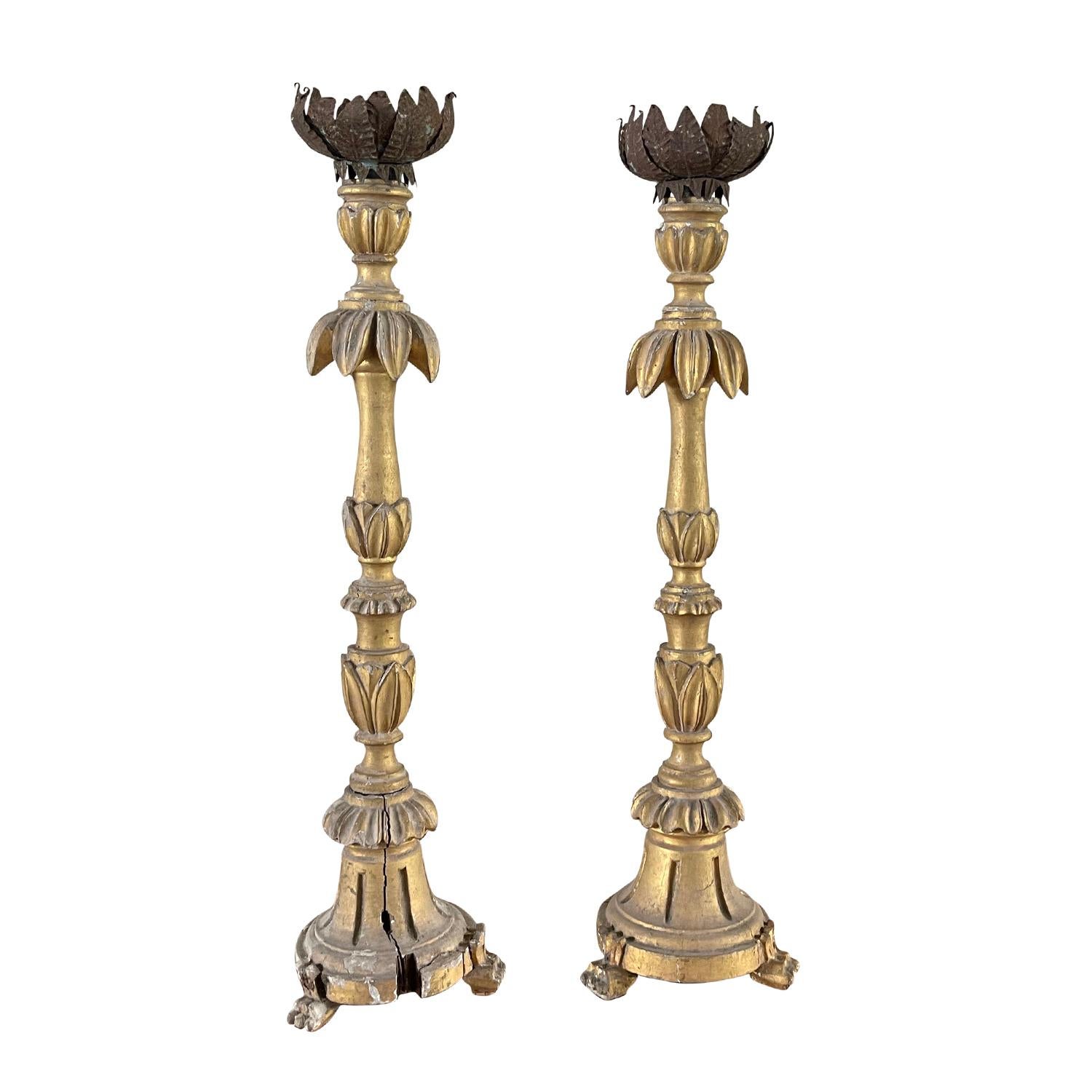 Hand-Carved 19th Century Gold French Pair of Antique Gilded Pinewood Candle Holders For Sale