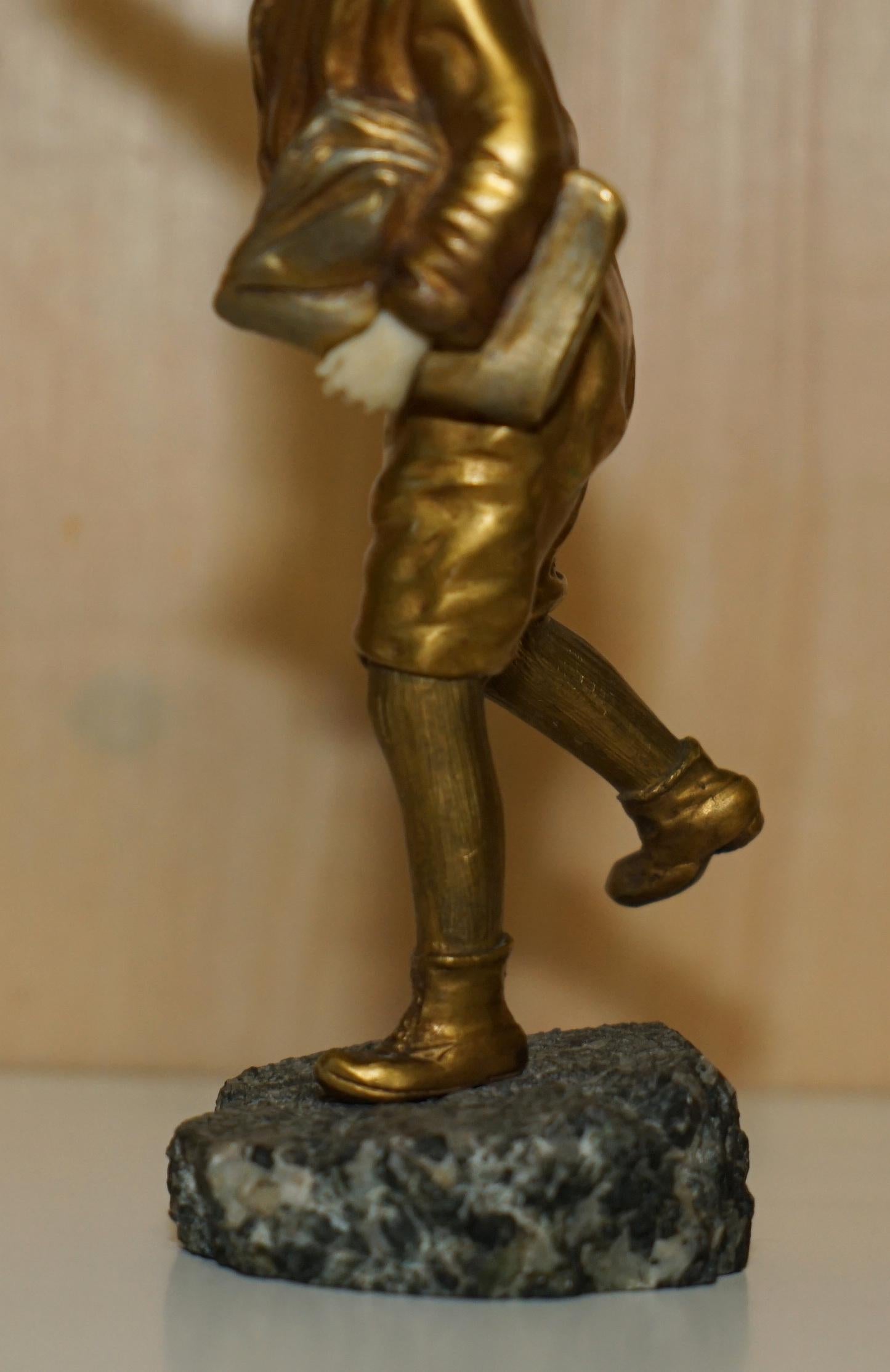 19TH CENTURY GOLD GILT BRONZE DEMETRE H CHIPARUS SiGNED NEWSPAPER BOY STATUE For Sale 2