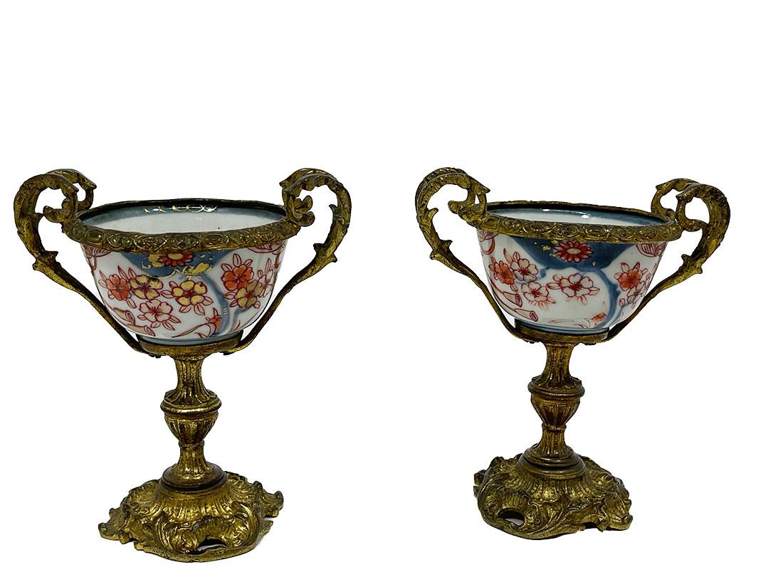 Bronzo Coppe Imari in oro del XIX secolo montate in bronzo dorato in vendita