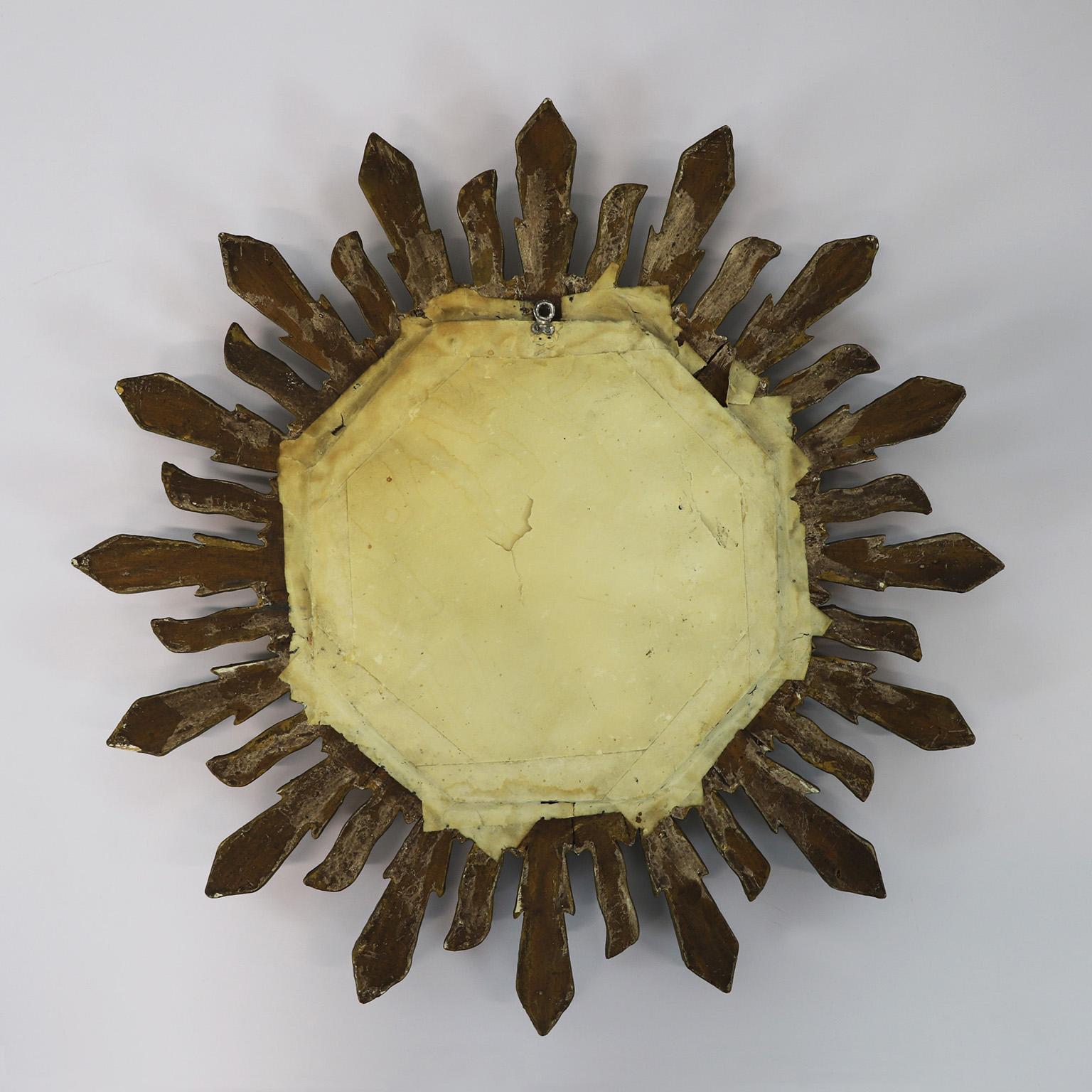 Mid-Century moderno Specchio a raggiera in foglia d'oro del XIX secolo in vendita
