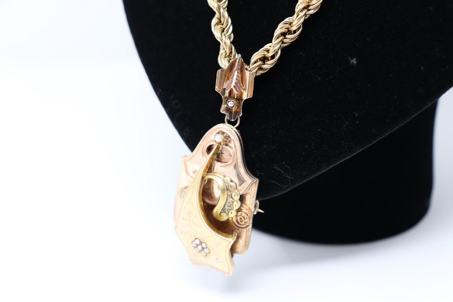 19th Century Gold Necklace with a Large Bourbon Pendant, 1880s In Excellent Condition In Bosco Marengo, IT