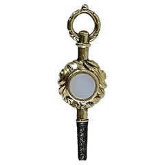 19th century gold Watch-Key with double colour agate