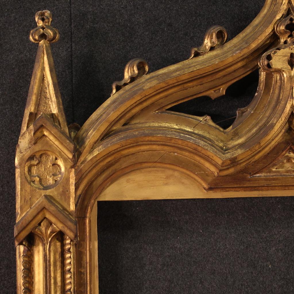 19th Century Gold Wood and Plaster Italian Antique Neo-Gothic Frame, 1870 1