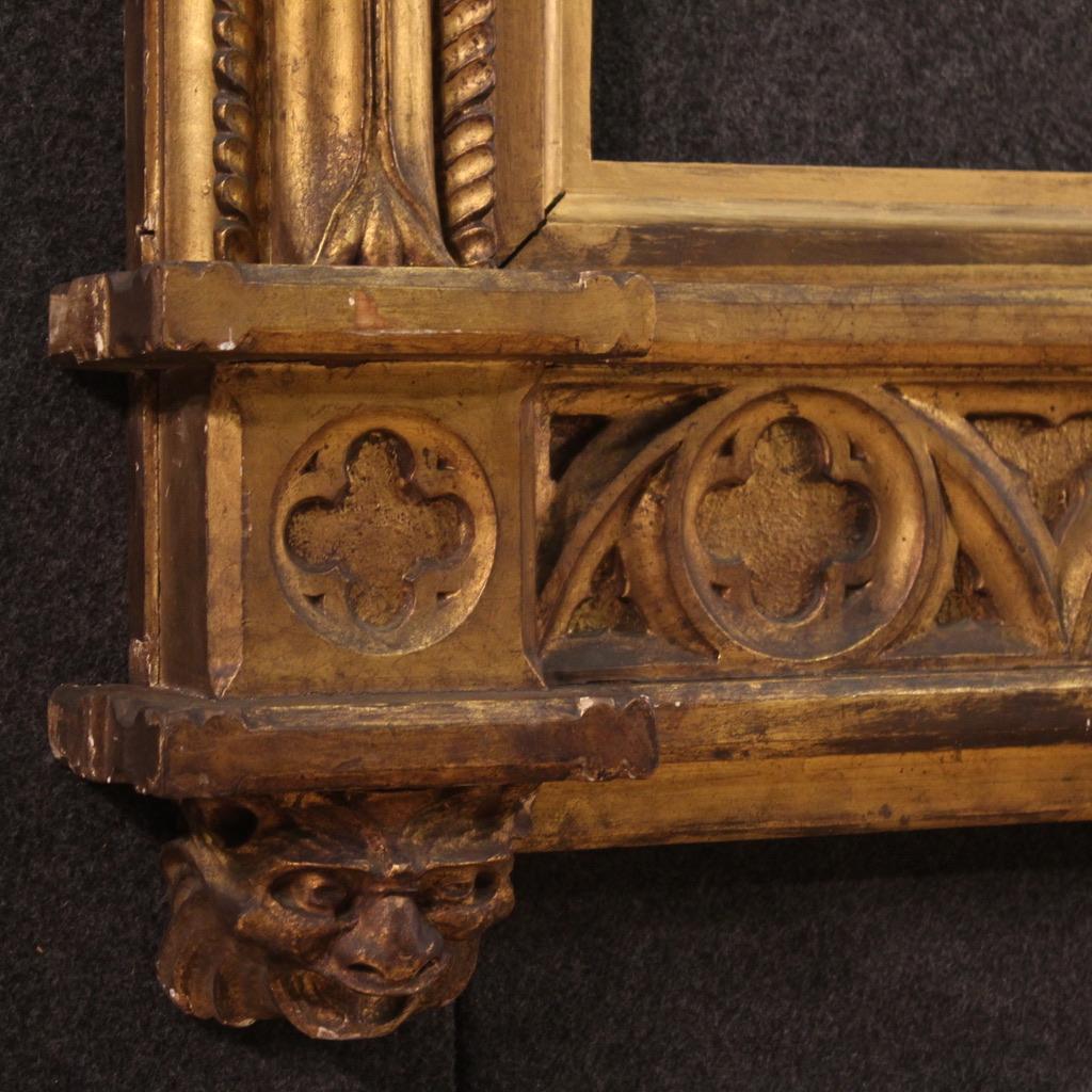 19th Century Gold Wood and Plaster Italian Antique Neo-Gothic Frame, 1870 4
