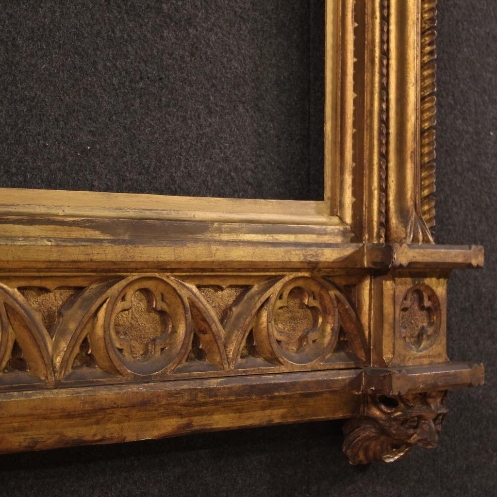 19th Century Gold Wood and Plaster Italian Antique Neo-Gothic Frame, 1870 5