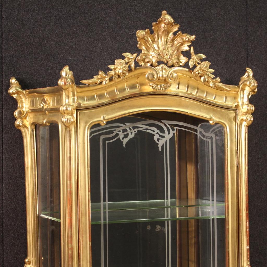 19th Century Gold Wood Italian Antique Rocaille Style Display Cabinet, 1870s For Sale 7