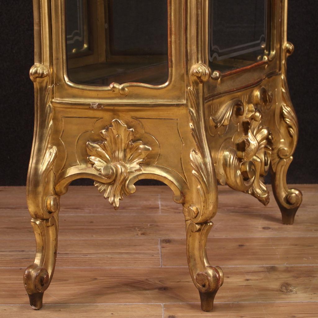 19th Century Gold Wood Italian Antique Rocaille Style Display Cabinet, 1870s For Sale 8