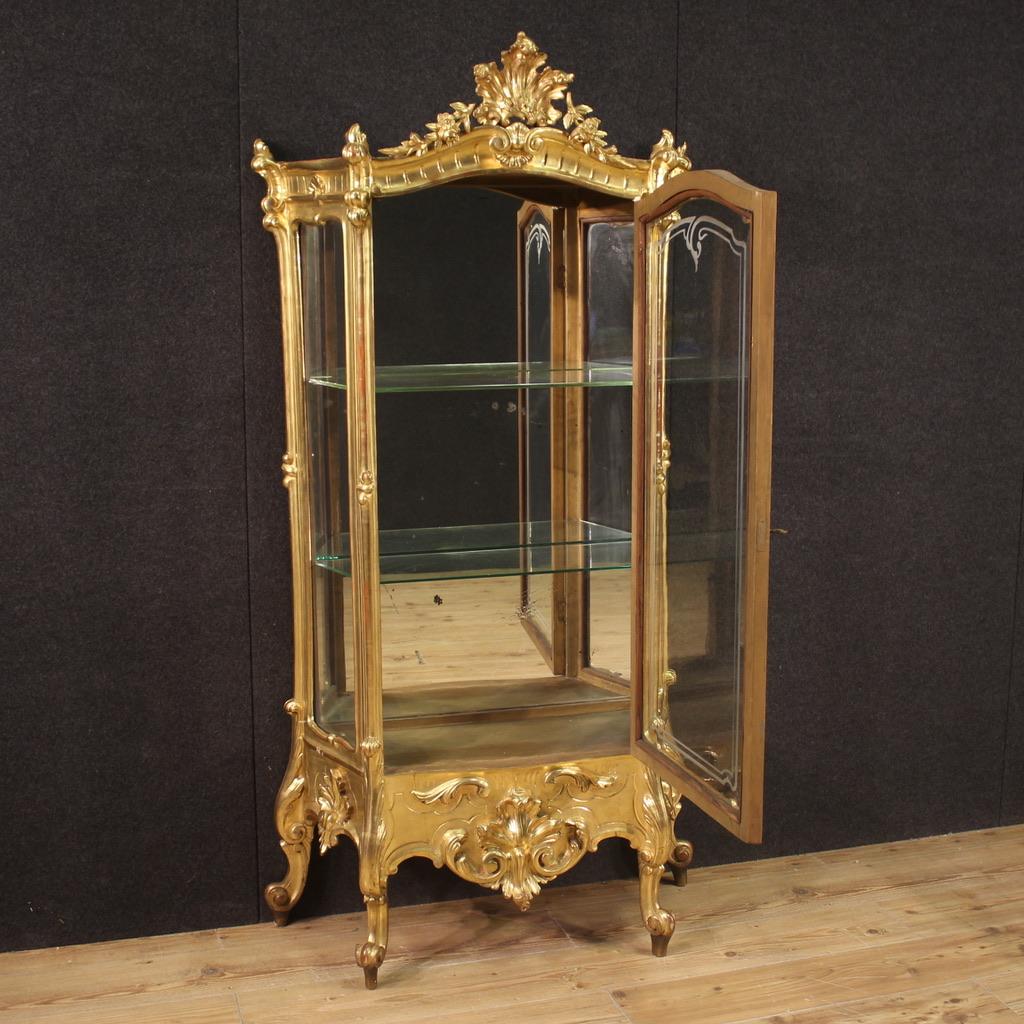 19th Century Gold Wood Italian Antique Rocaille Style Display Cabinet, 1870s For Sale 4