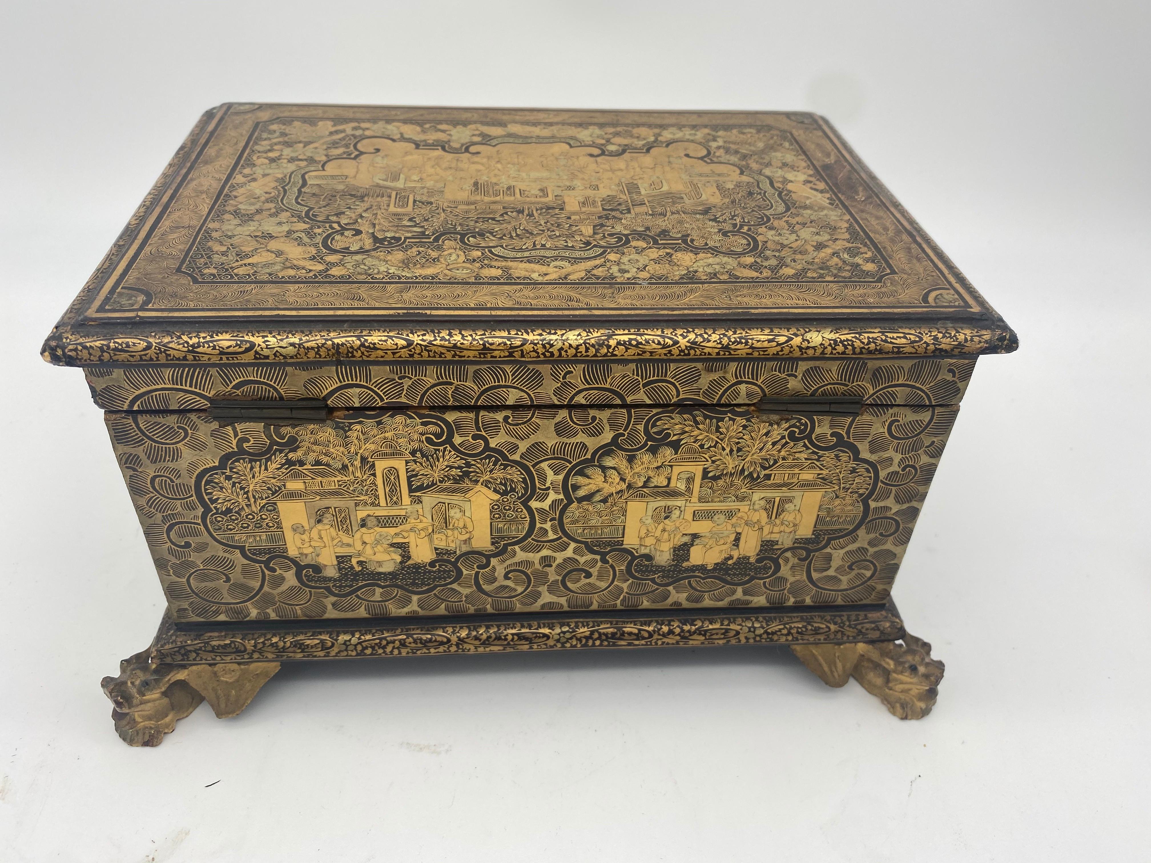 19th Century Golden Black Lacquer Chinese Jewelry Box with Dragon Feet For Sale 2
