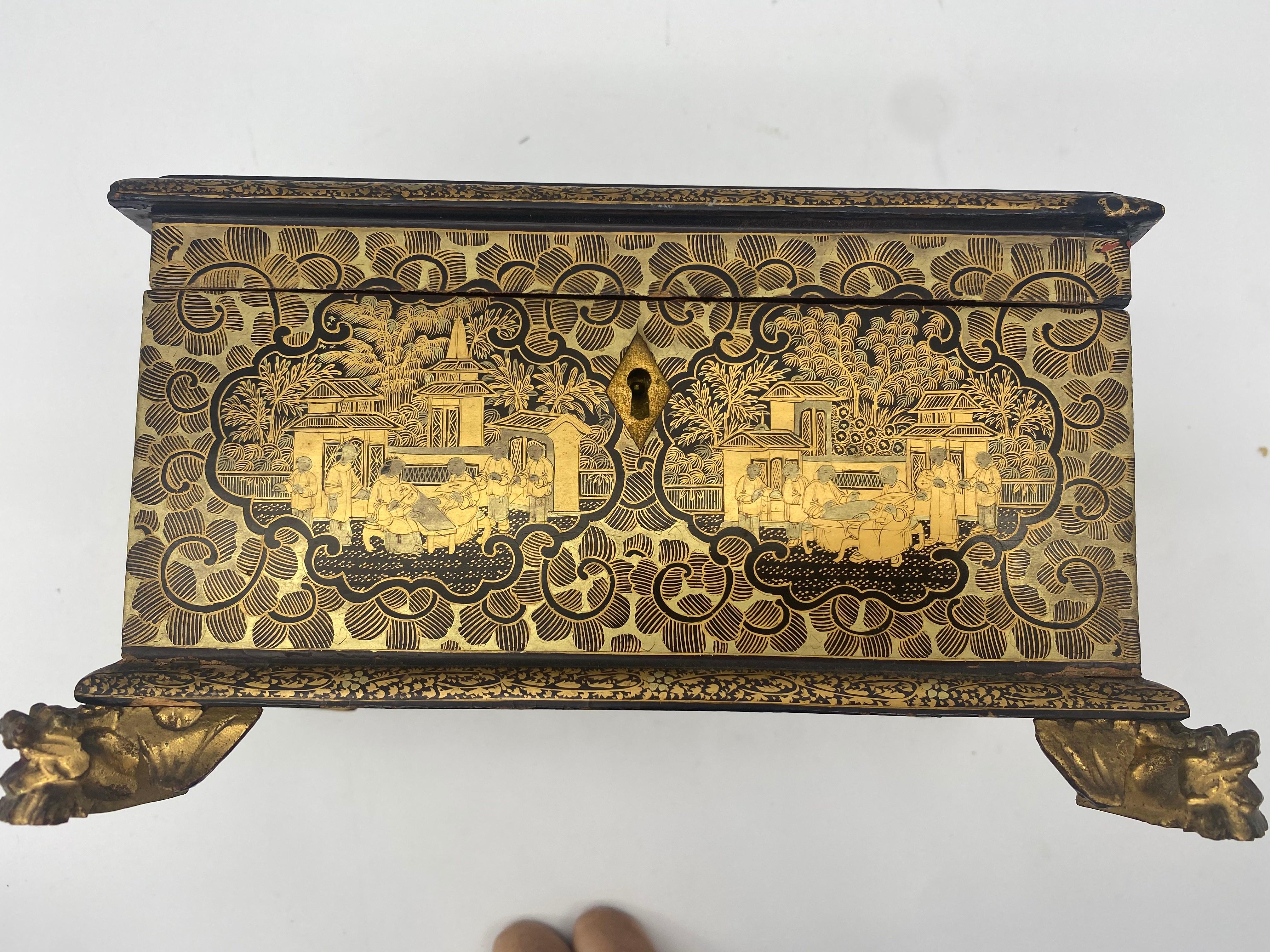 19th Century Golden Black Lacquer Chinese Jewelry Box with Dragon Feet For Sale 8