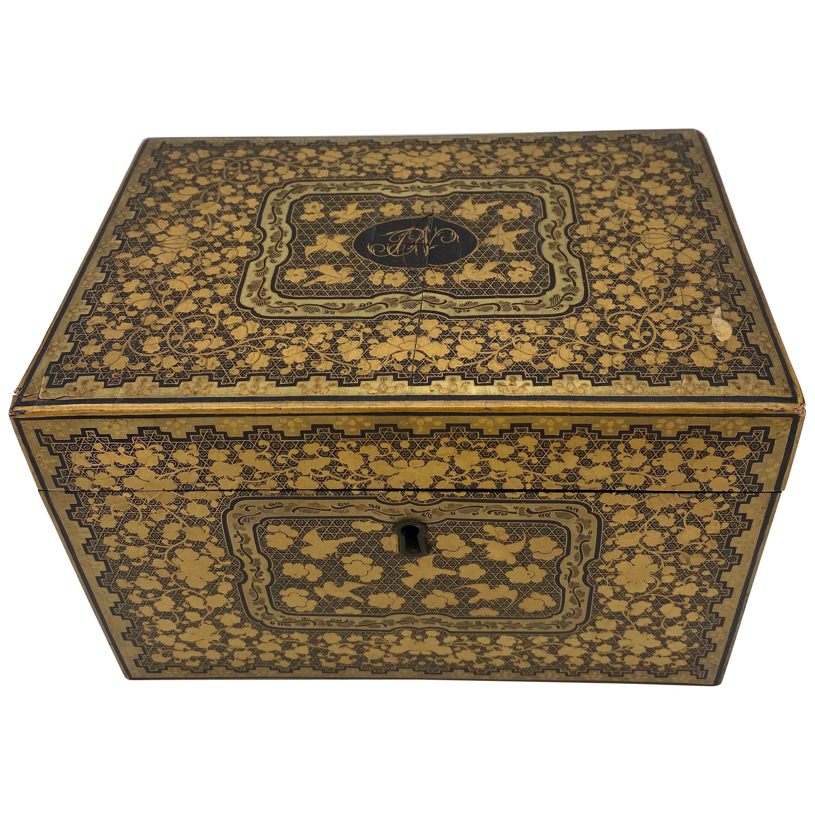 19th Century Golden Black Lacquer Chinese Tea Caddy