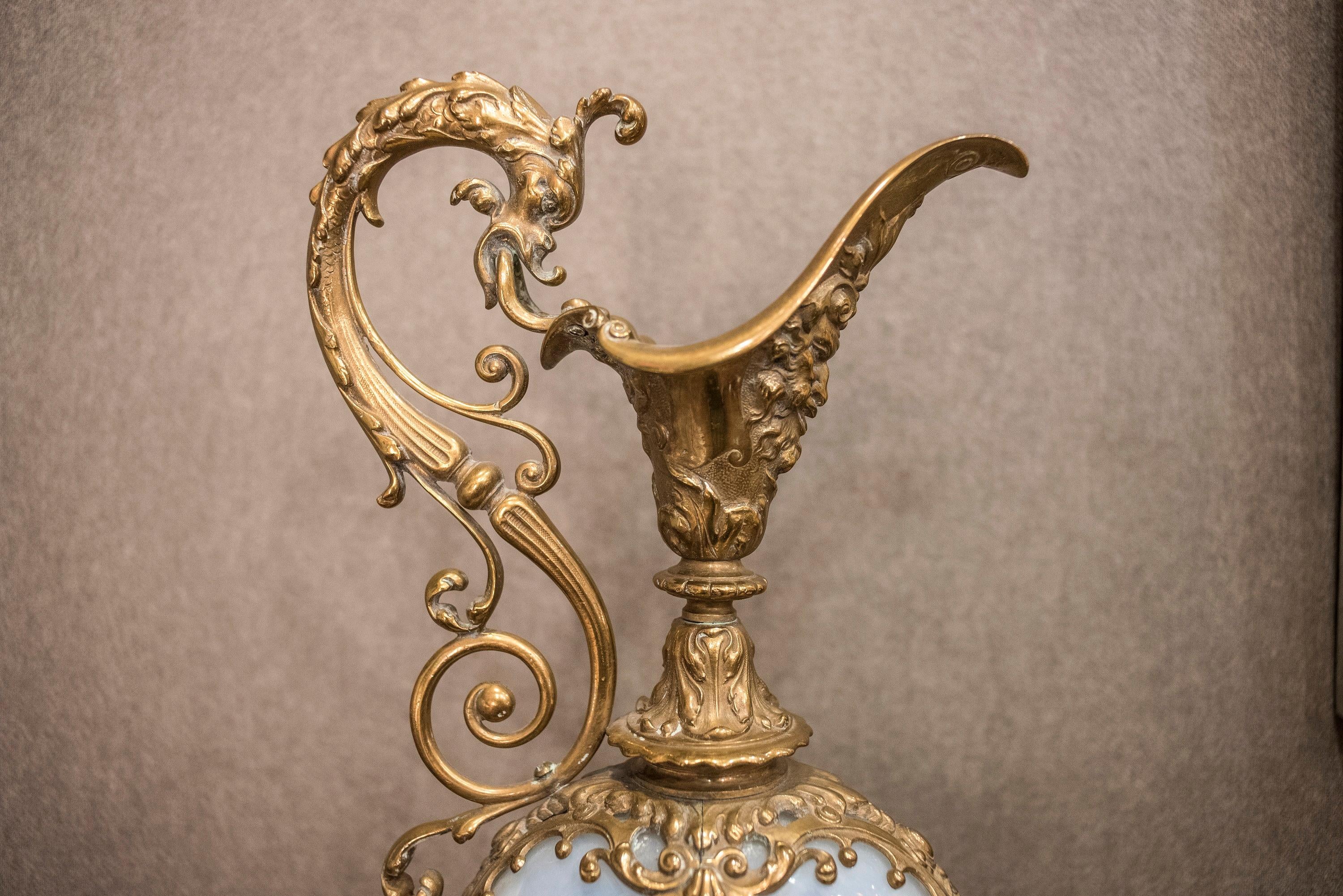 19th Century Golden Bronze and Opaline Glass Spanish Baroque Amphore In Excellent Condition In Valladolid, ES