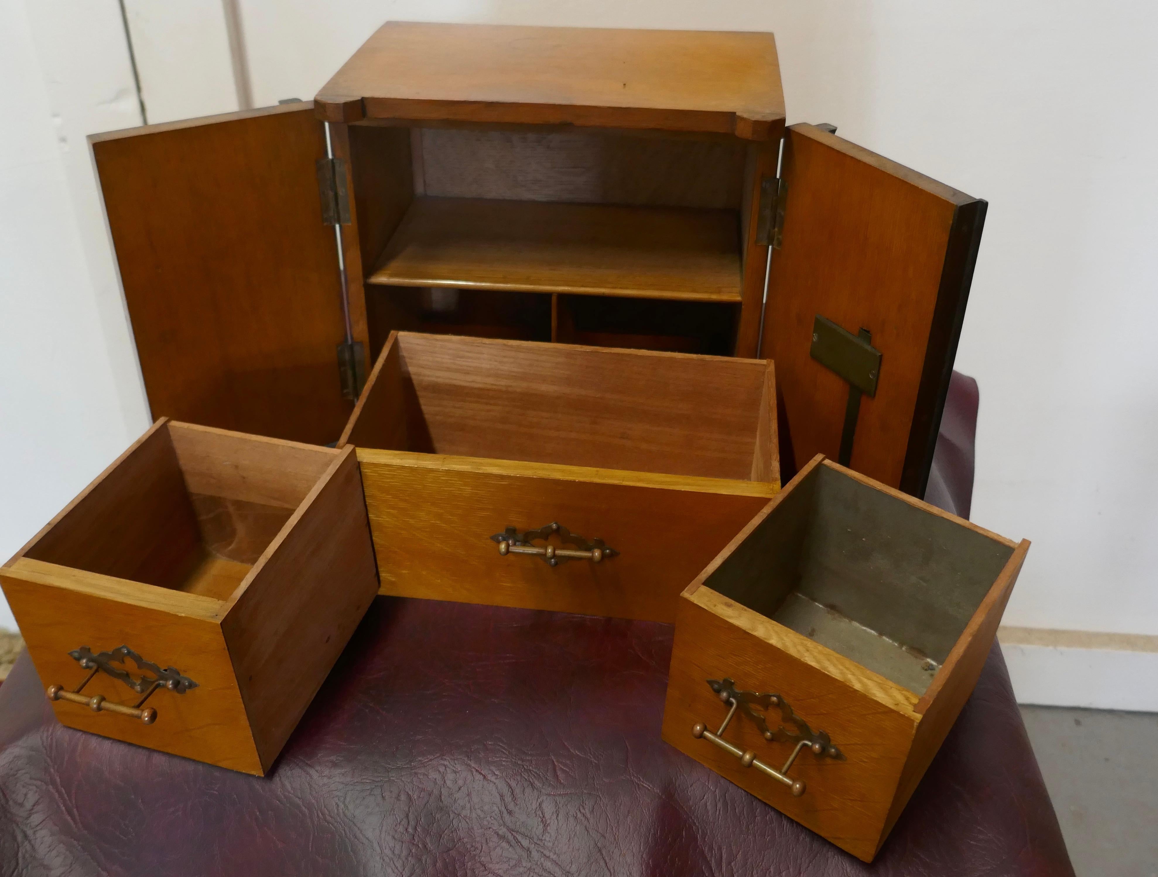 19th Century Golden Oak Humidor   For Sale 3